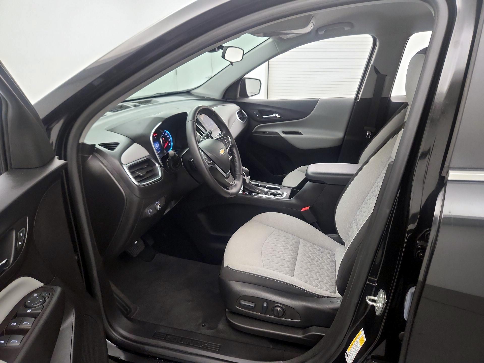 Thumbnail: 2022 Chevrolet Equinox - 11