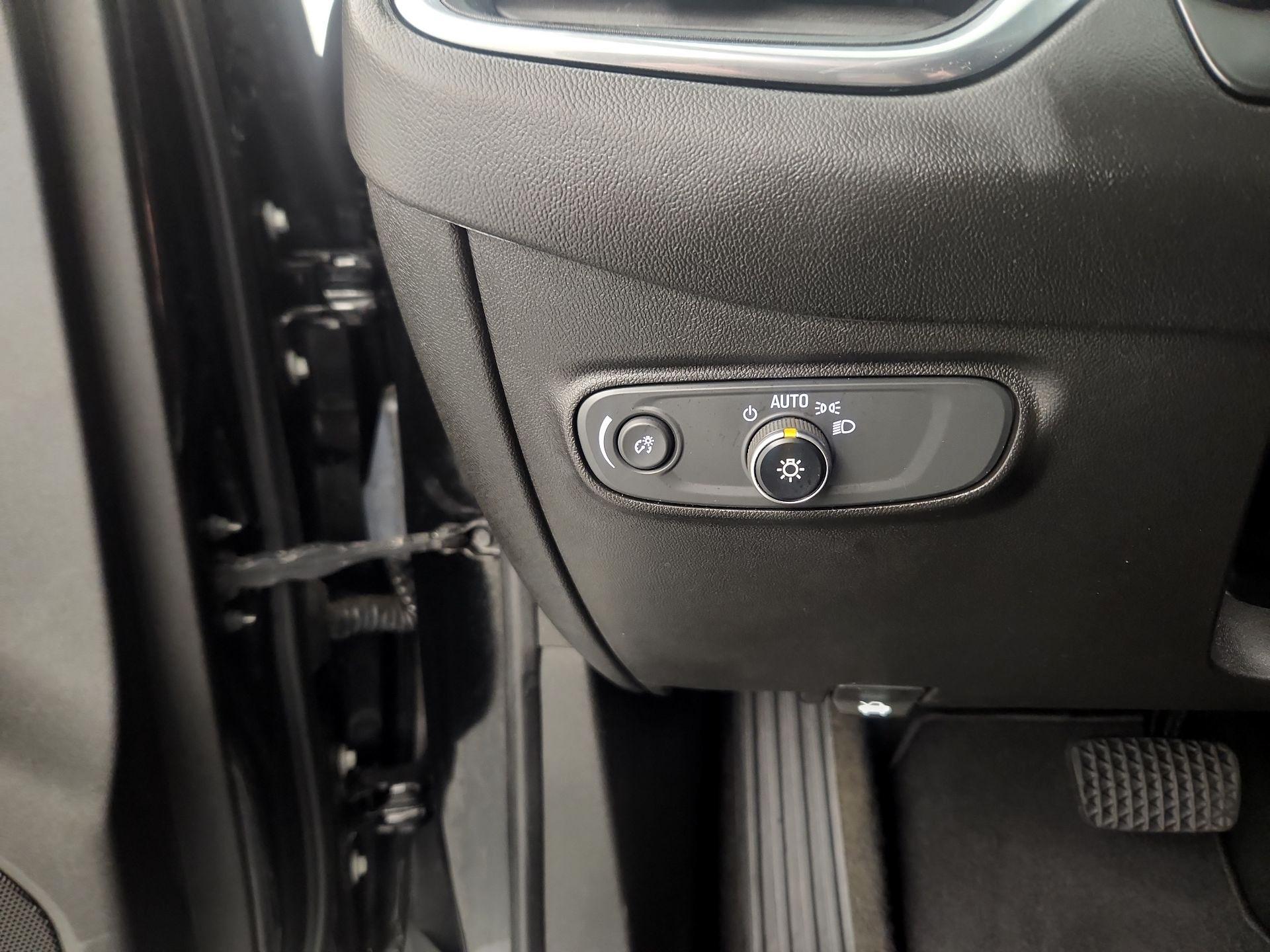 Thumbnail: 2022 Chevrolet Equinox - 13