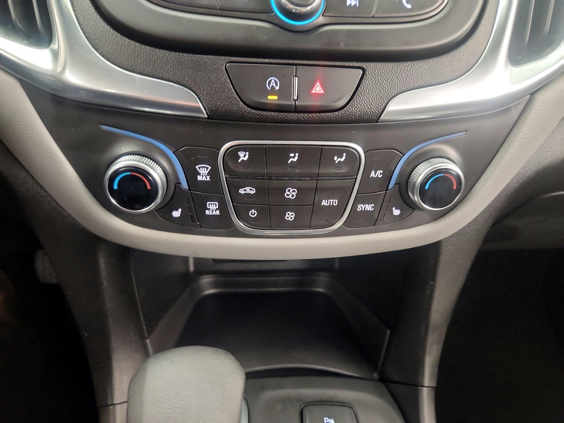 Thumbnail: 2022 Chevrolet Equinox - 16