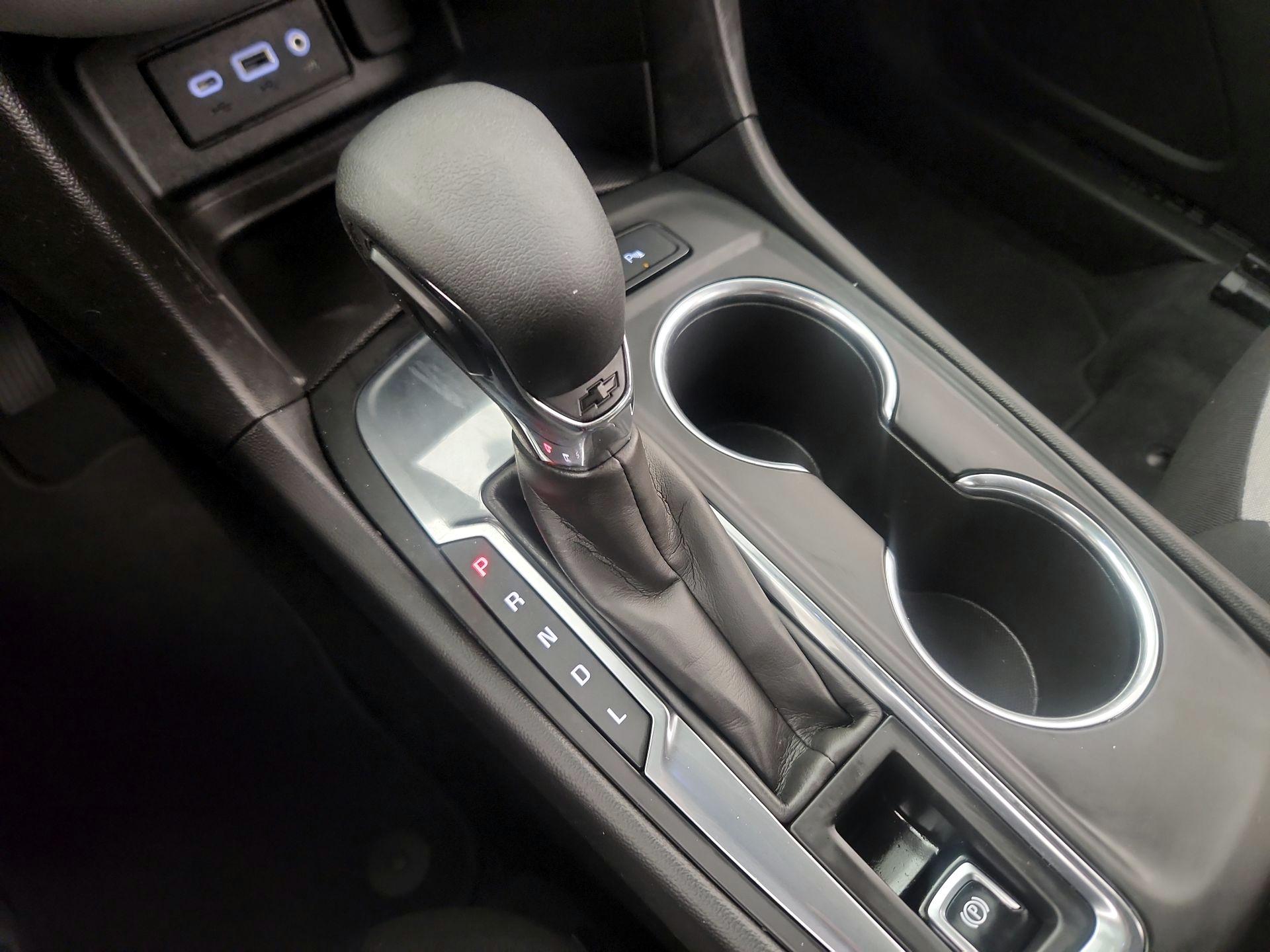 Thumbnail: 2022 Chevrolet Equinox - 17