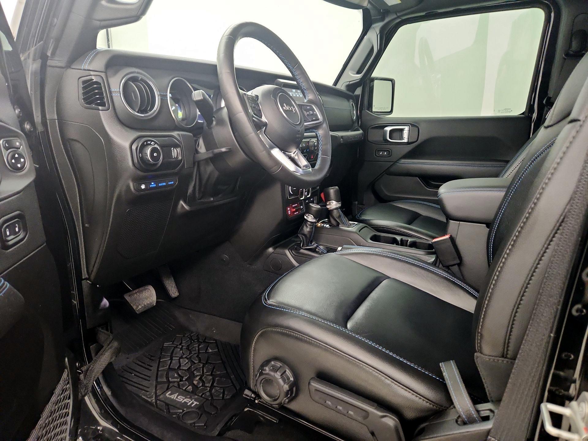 Thumbnail: 2023 Jeep Wrangler - 9