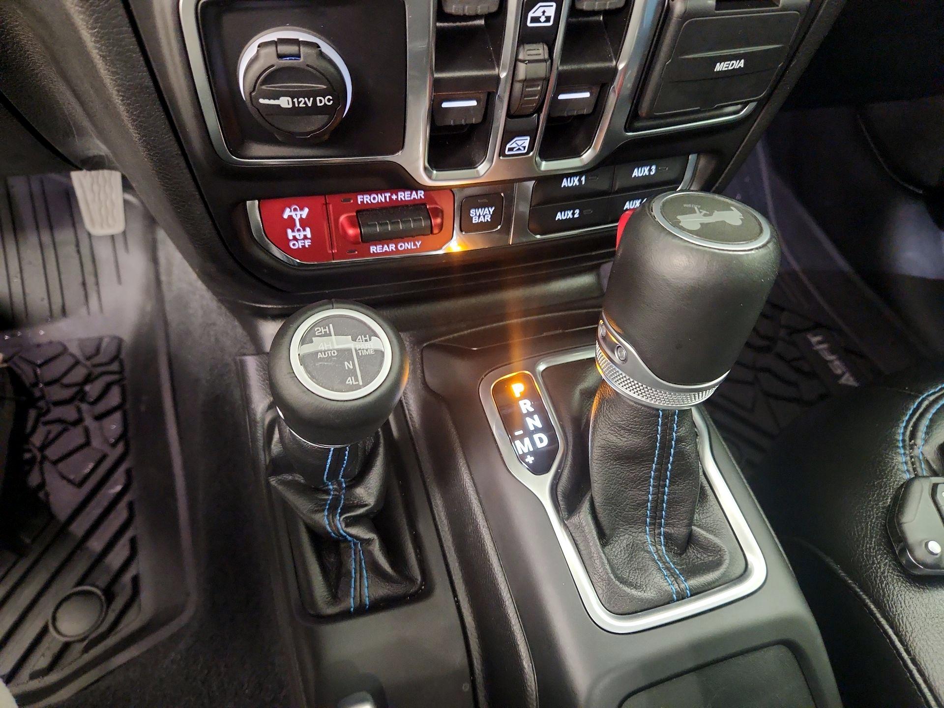 Thumbnail: 2023 Jeep Wrangler - 16