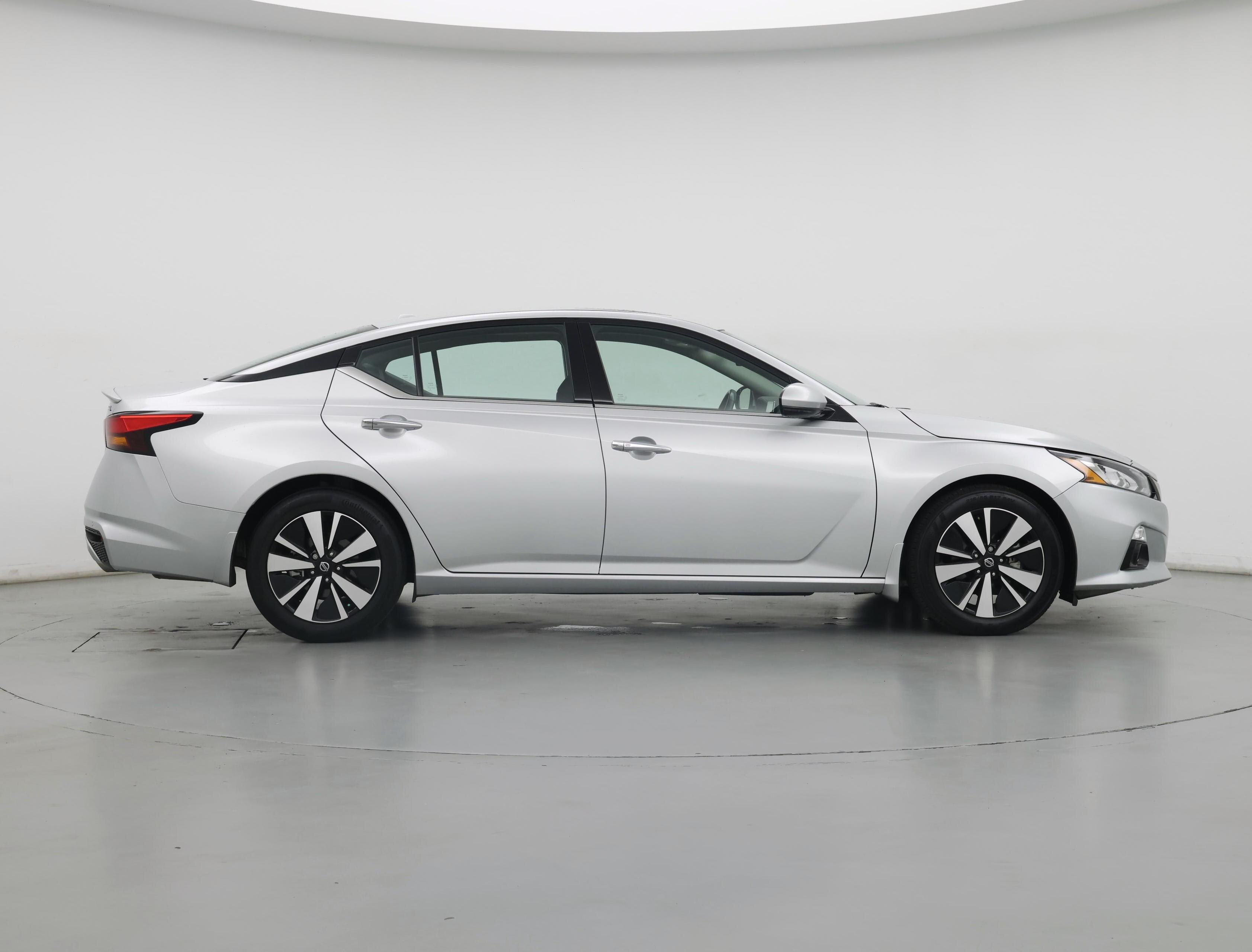 Thumbnail: 2022 Nissan Altima - 7