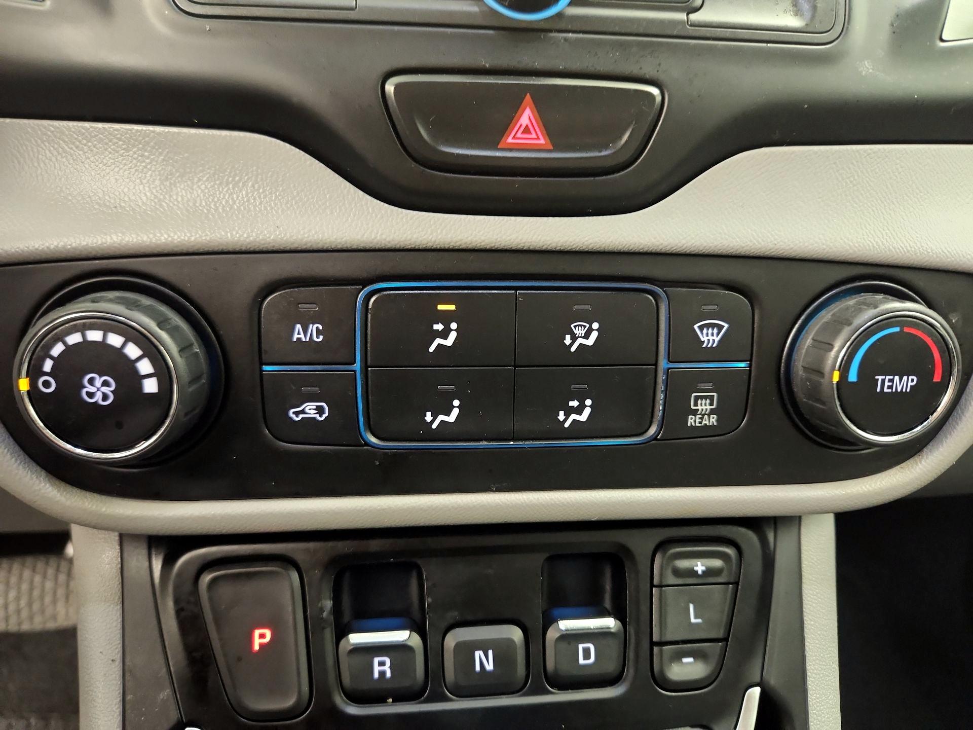 Thumbnail: 2020 GMC Terrain - 17