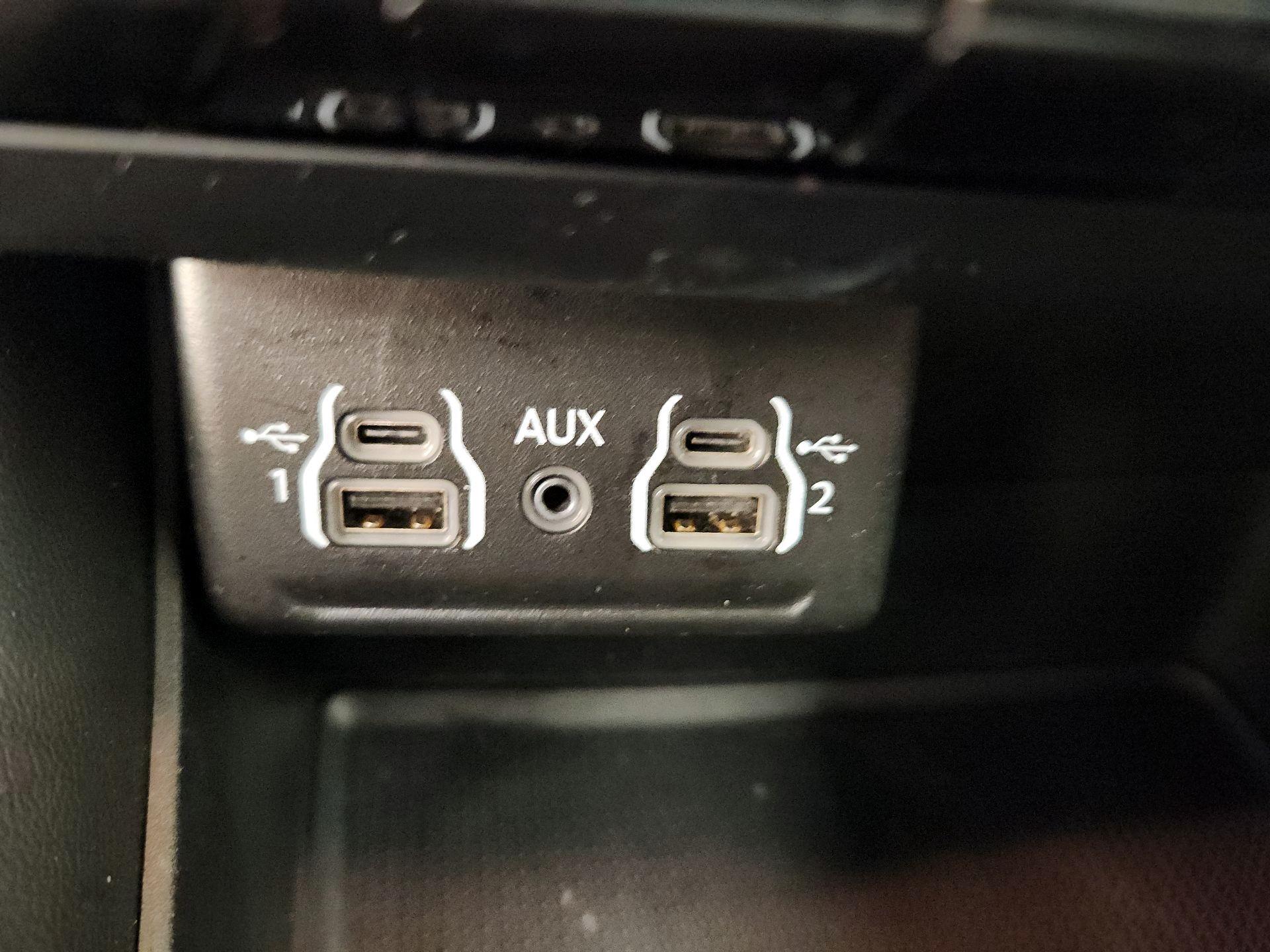 Thumbnail: 2022 Dodge Durango - 18