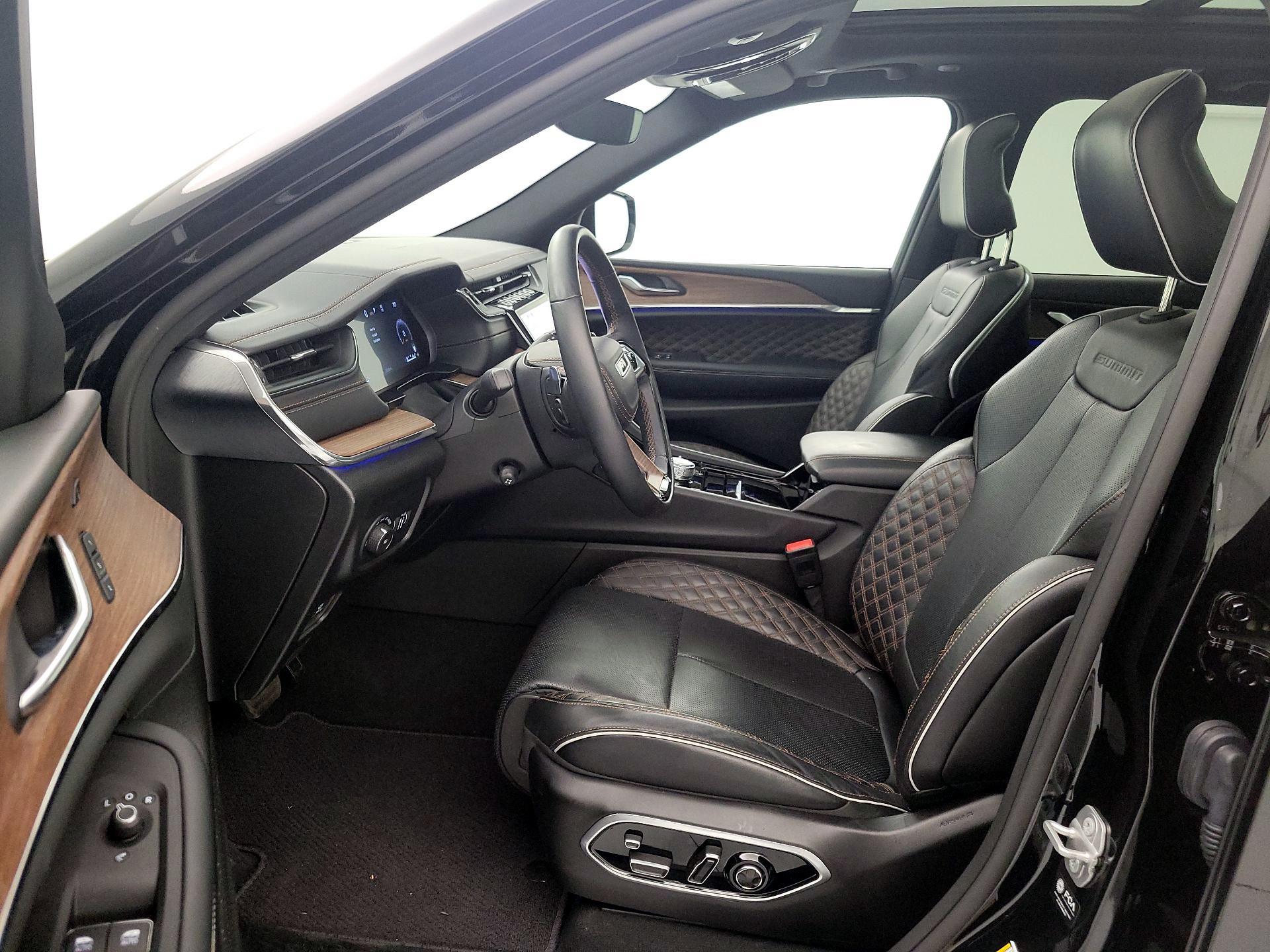 Thumbnail: 2025 Jeep Grand Cherokee - 11