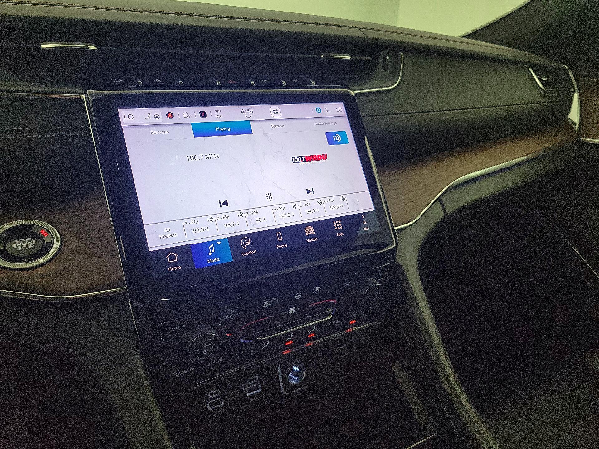 Thumbnail: 2025 Jeep Grand Cherokee - 16