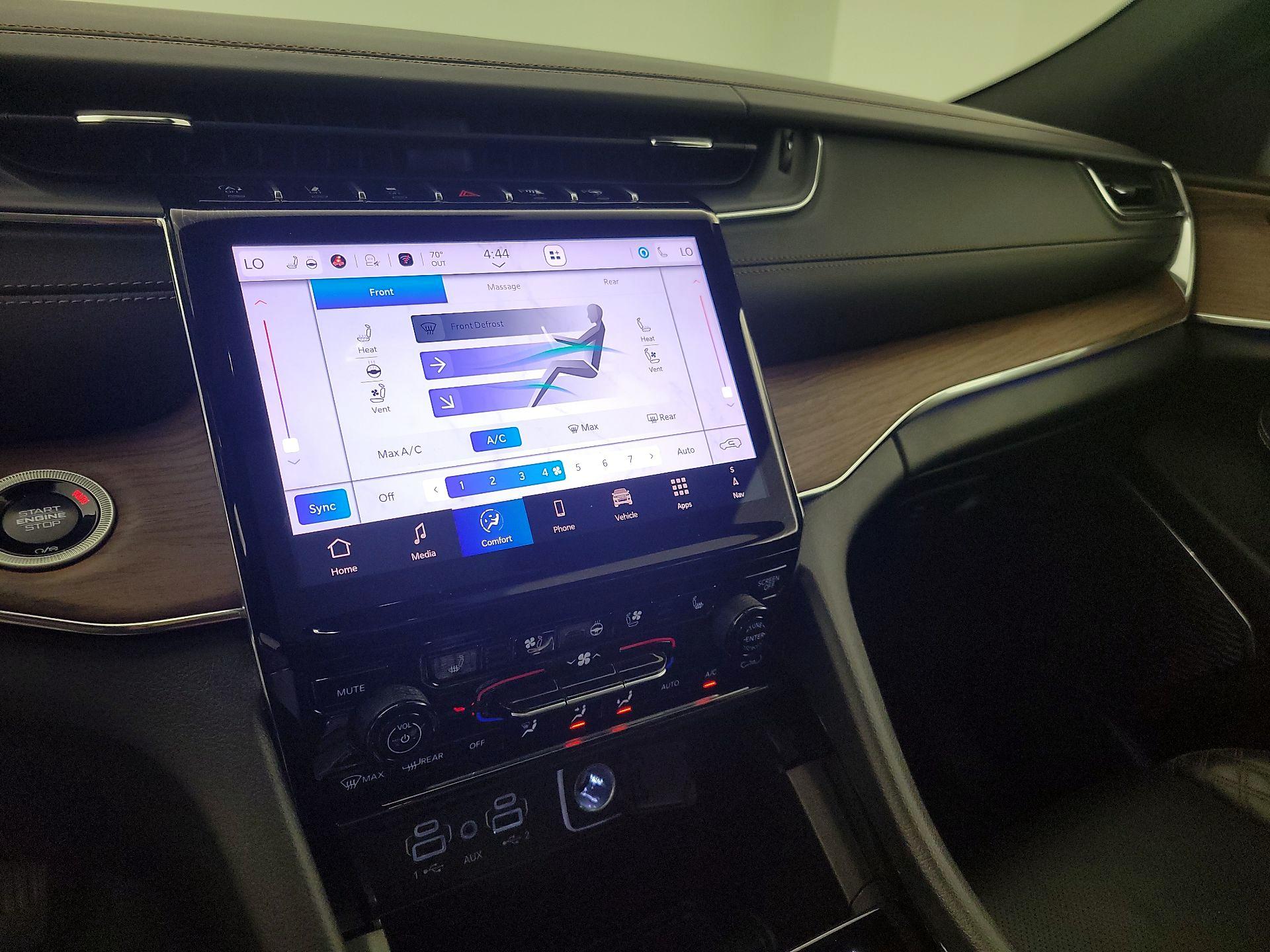 Thumbnail: 2025 Jeep Grand Cherokee - 17