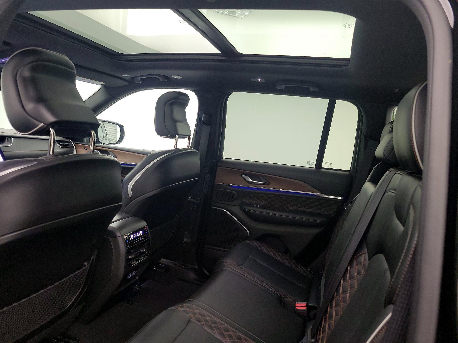 Thumbnail: 2025 Jeep Grand Cherokee - 20