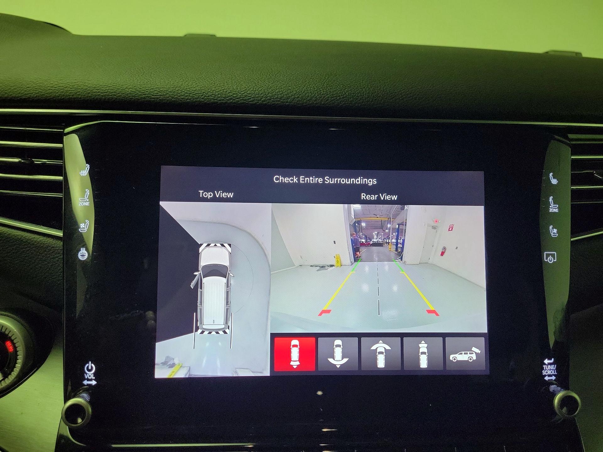 Thumbnail: 2024 Jeep Wagoneer - 15