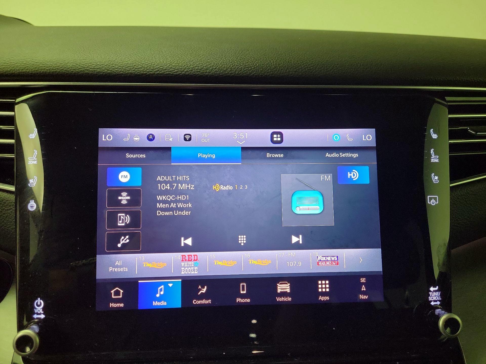 Thumbnail: 2024 Jeep Wagoneer - 16