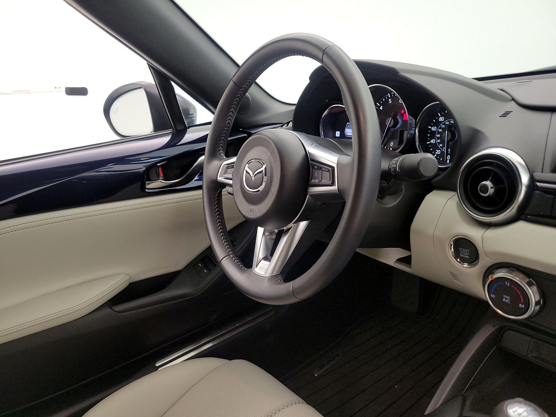 Thumbnail: 2021 Mazda MX-5 Miata - 10