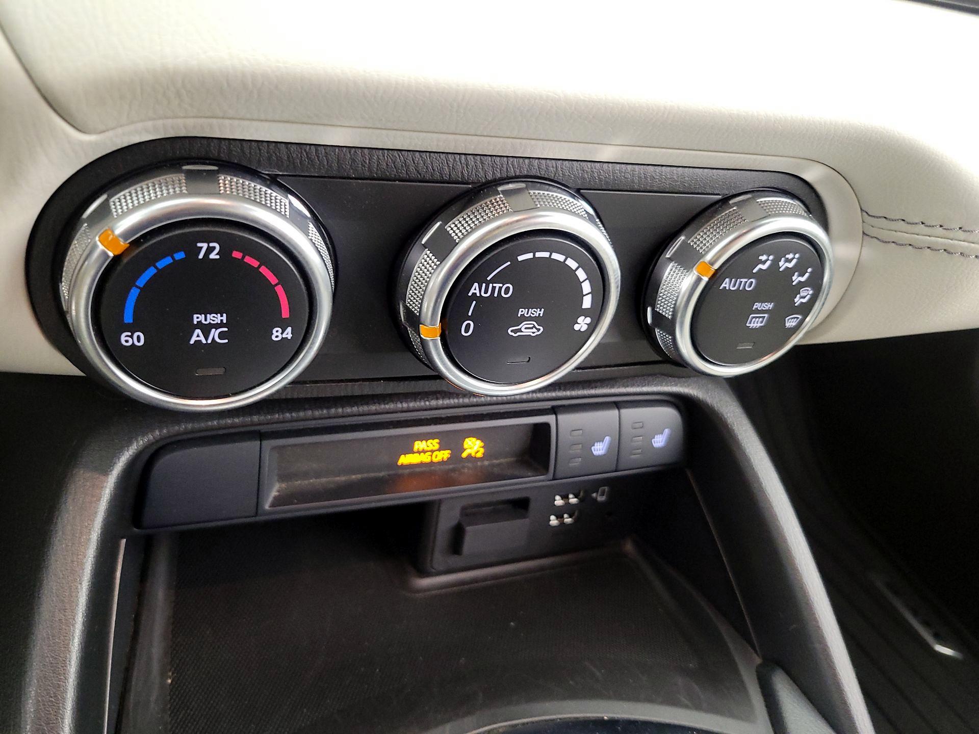 Thumbnail: 2021 Mazda MX-5 Miata - 16