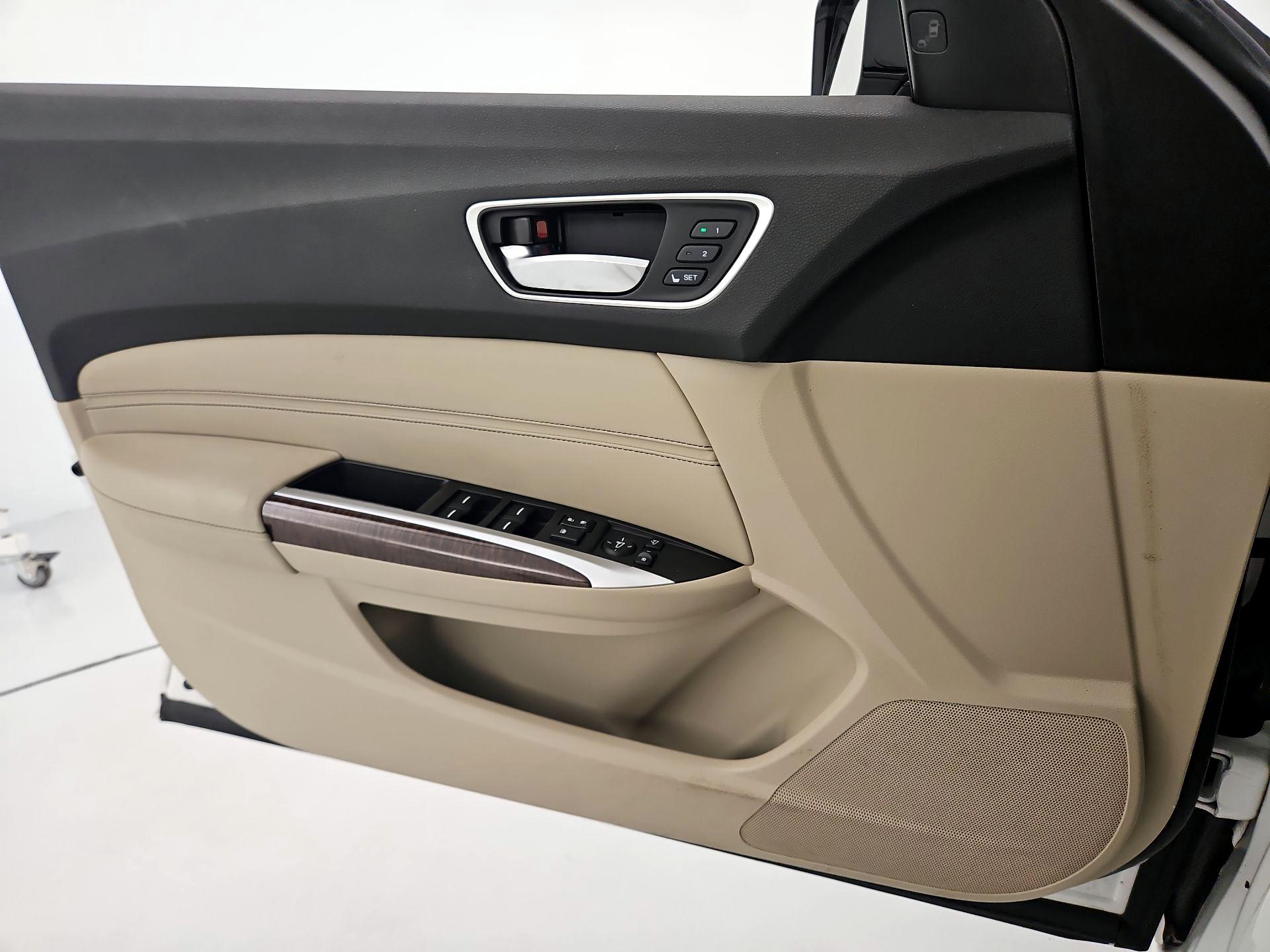 Thumbnail: 2019 Acura TLX - 12