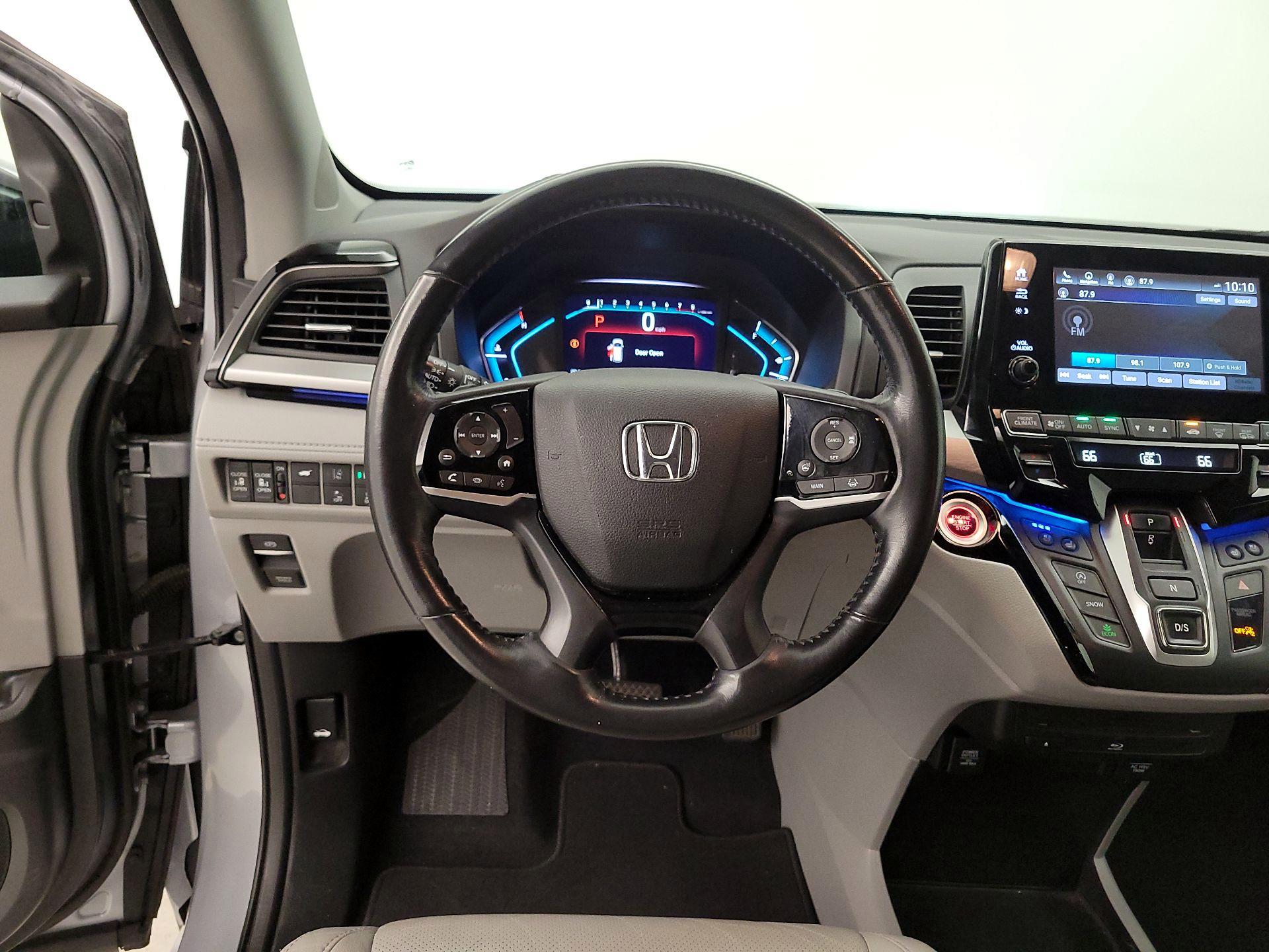 Thumbnail: 2016 Honda Odyssey - 10