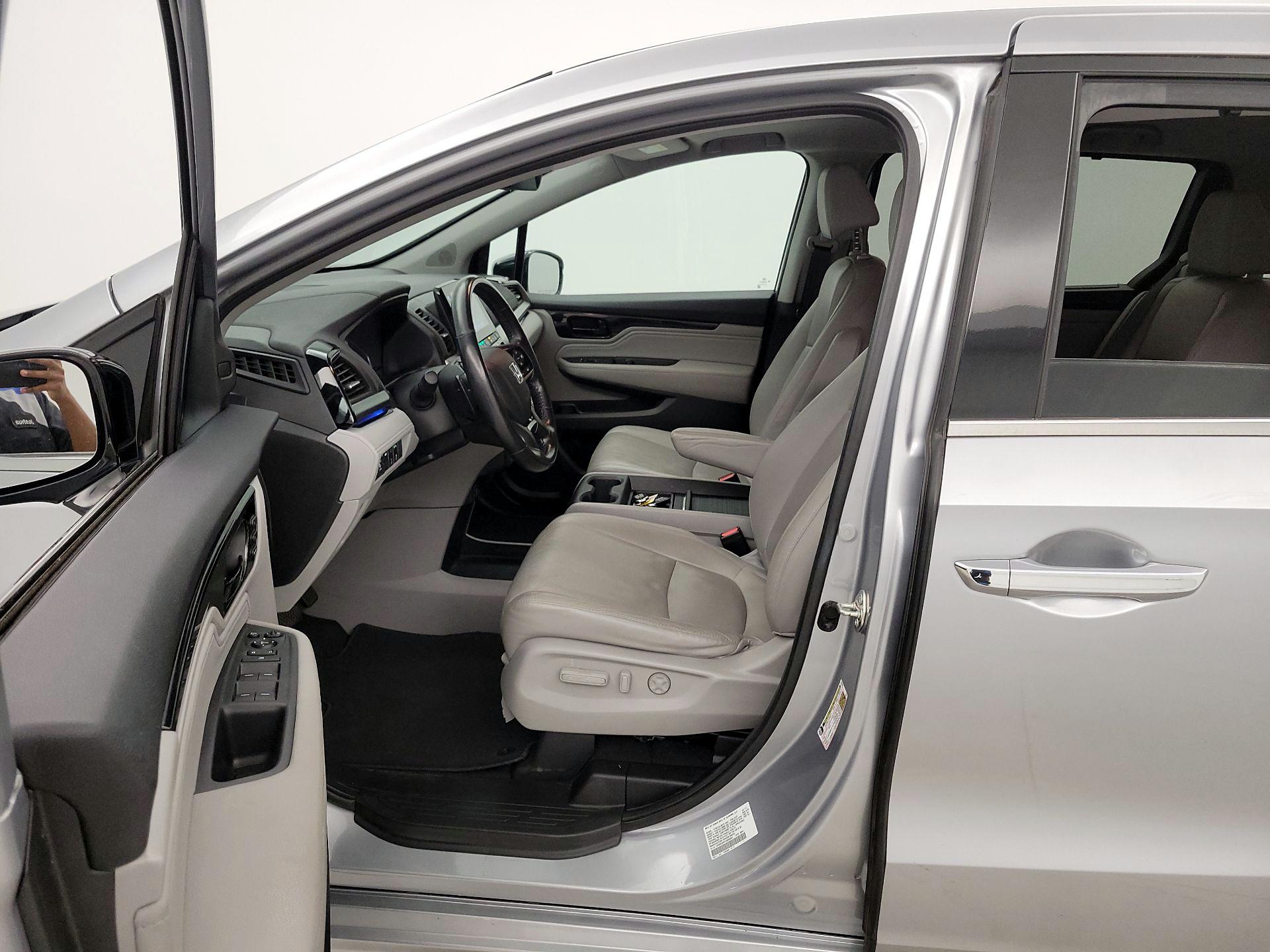 Thumbnail: 2016 Honda Odyssey - 11