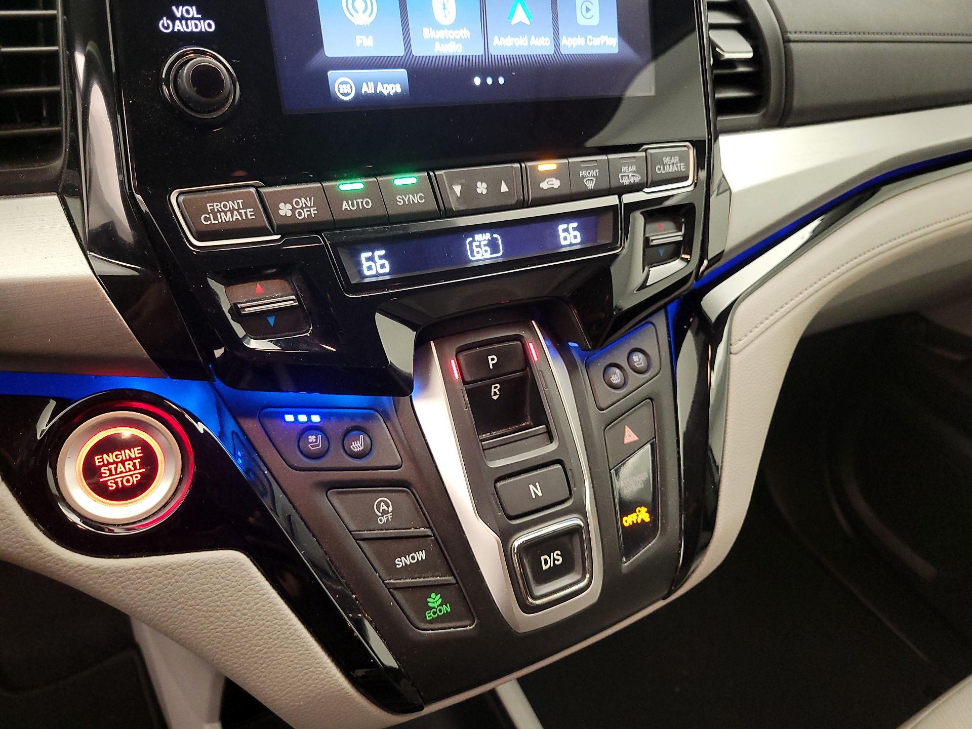 Thumbnail: 2016 Honda Odyssey - 15