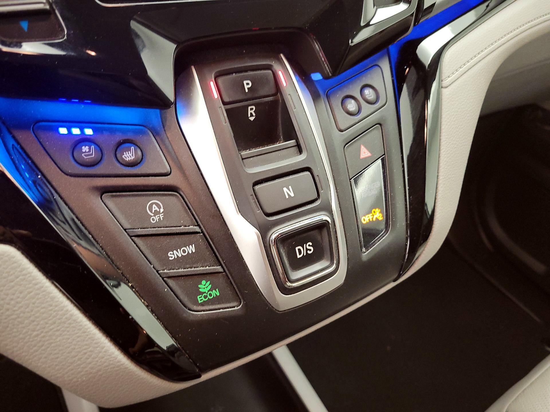 Thumbnail: 2016 Honda Odyssey - 16