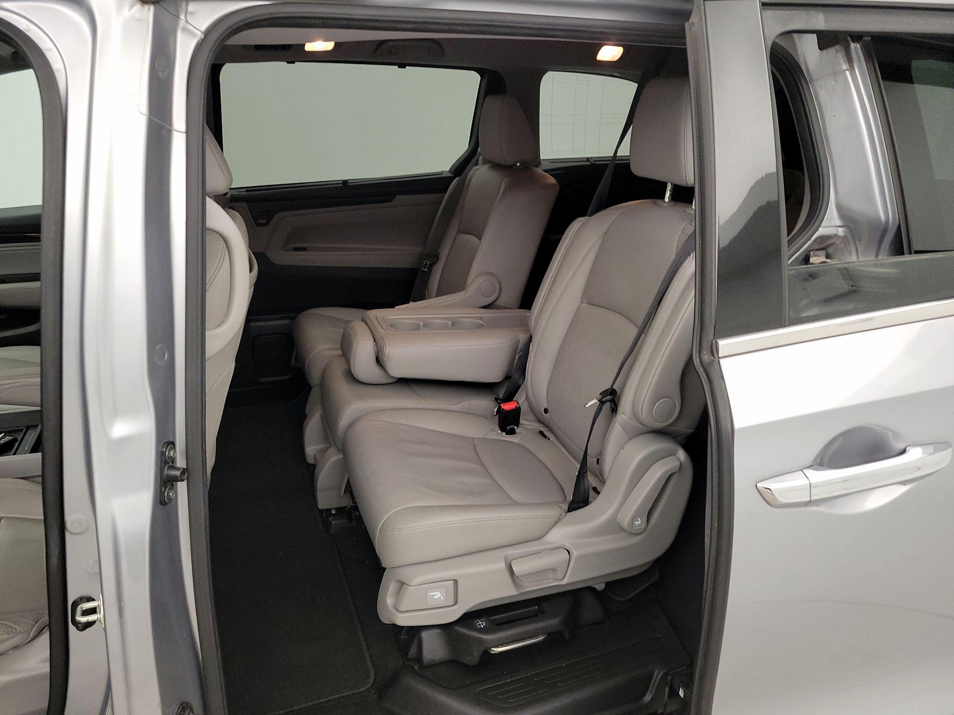 Thumbnail: 2016 Honda Odyssey - 18