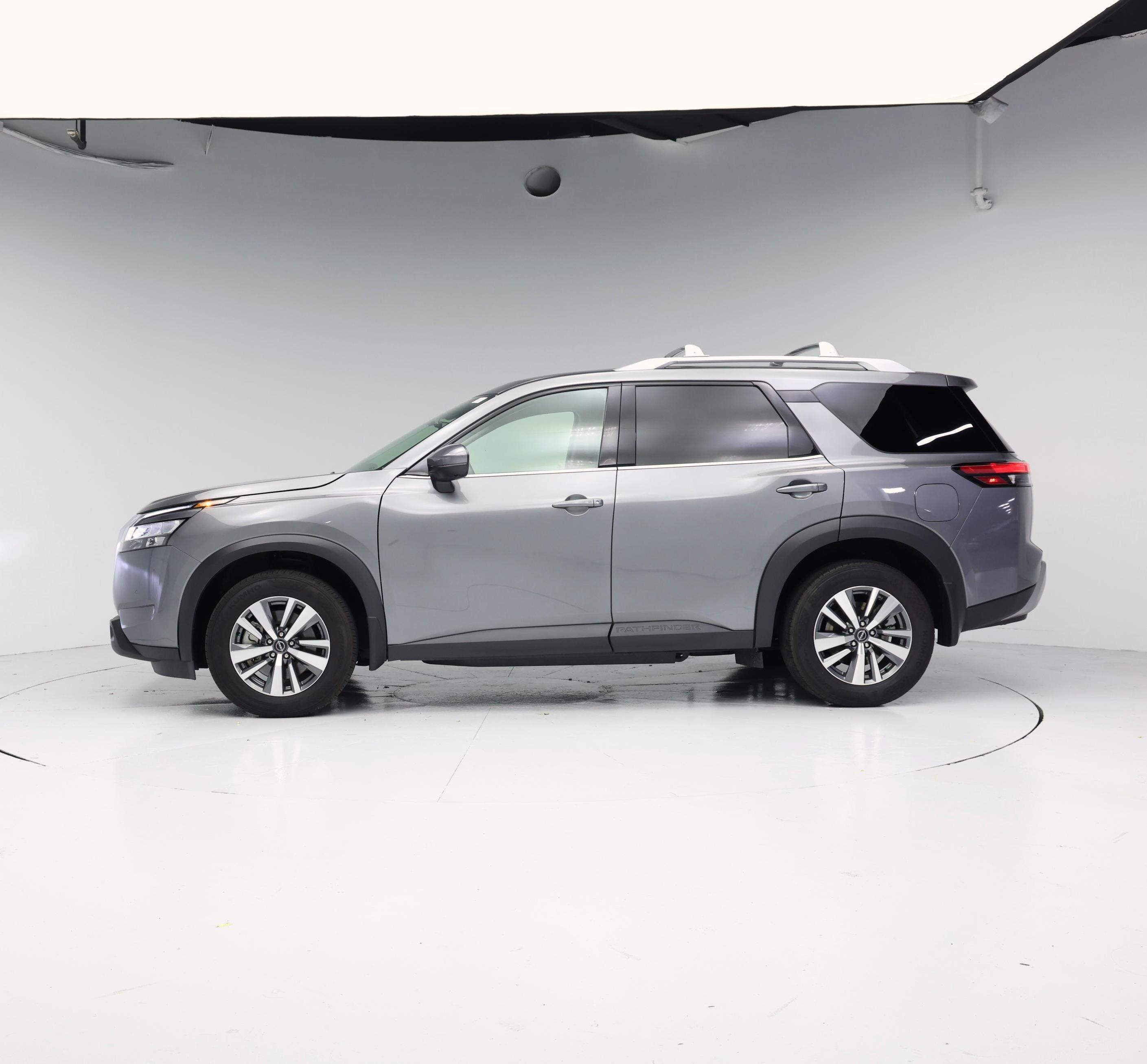 Thumbnail: 2024 Nissan Pathfinder - 3