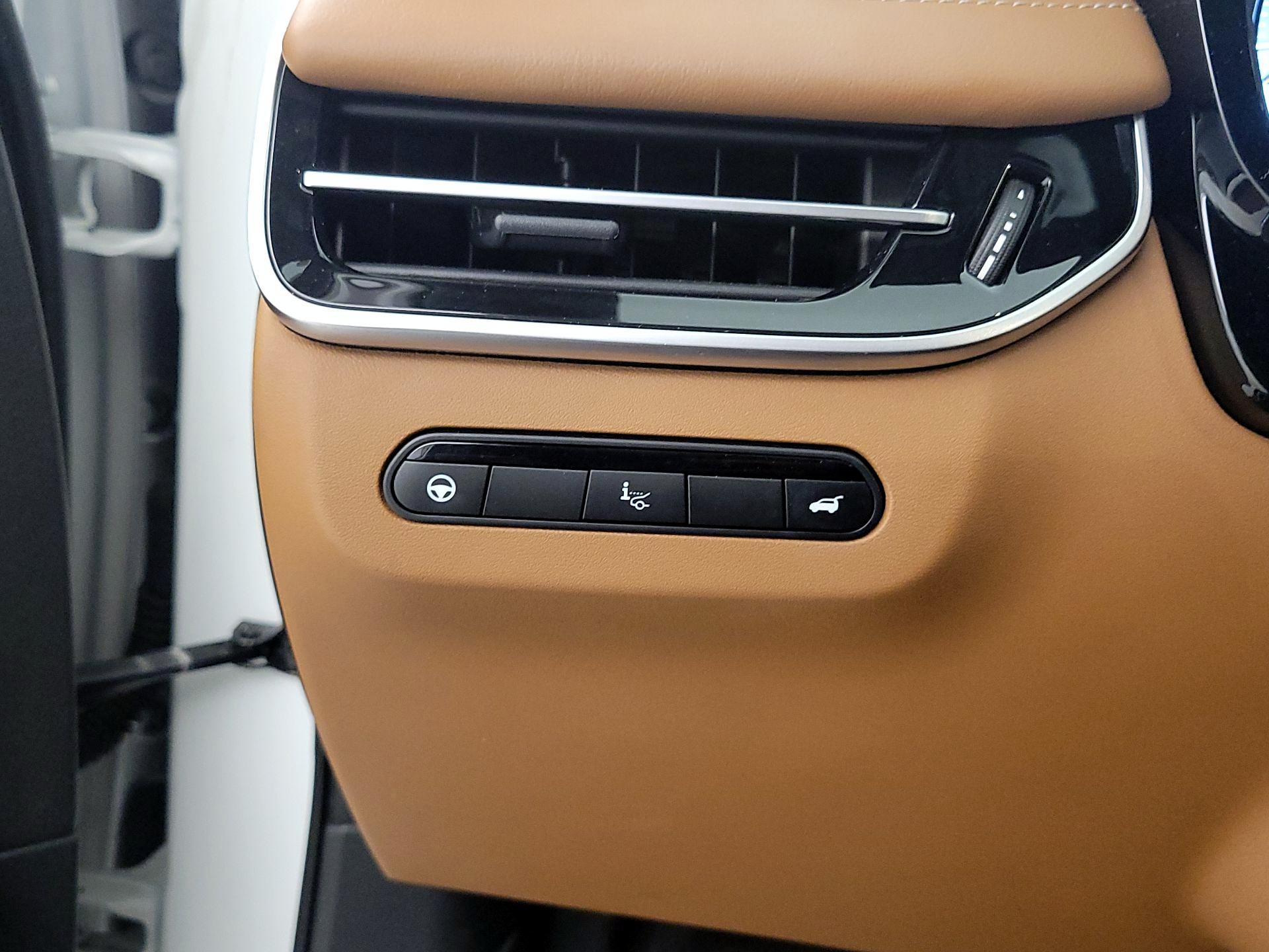 Thumbnail: 2024 INFINITI QX60 - 13