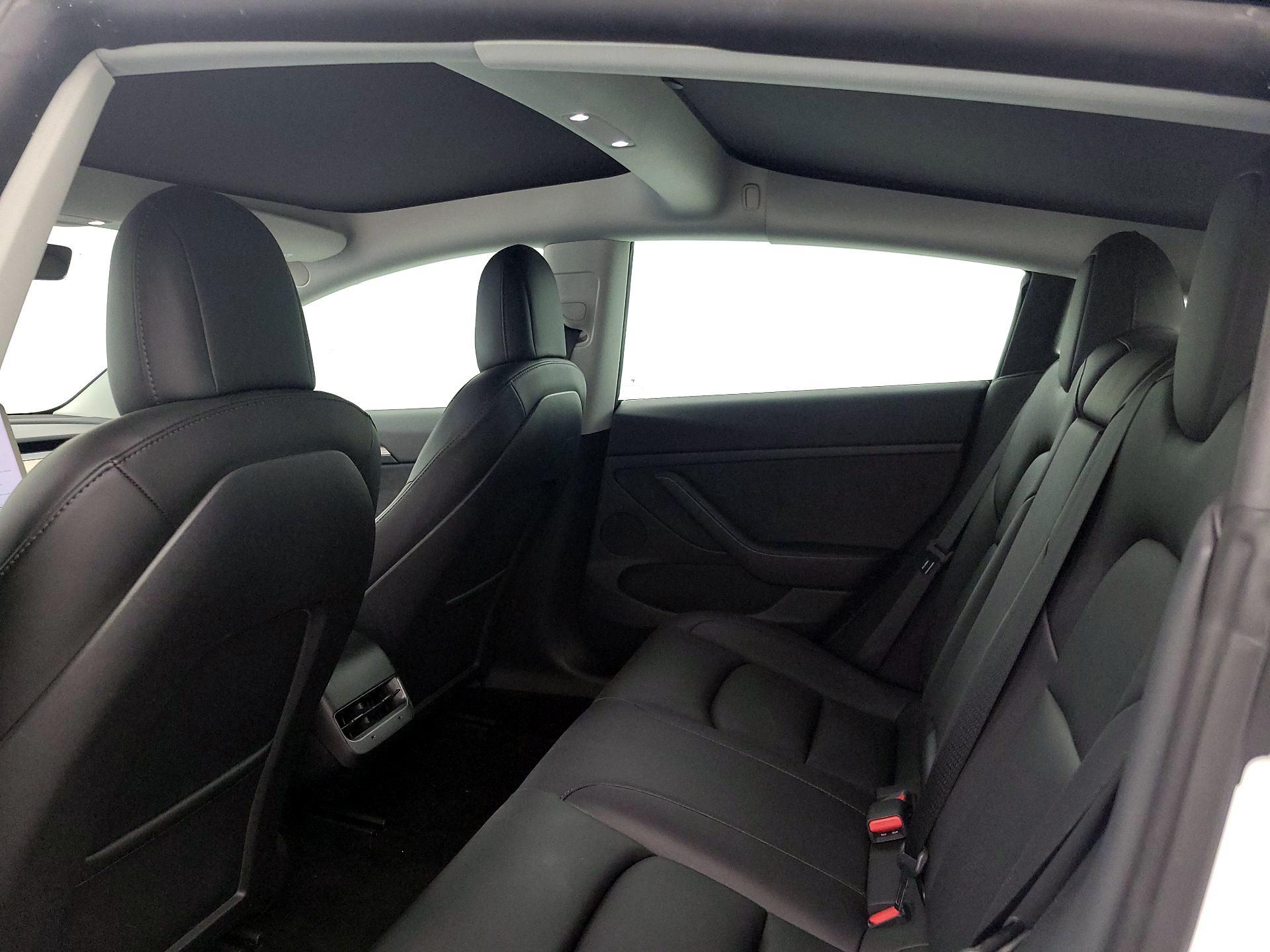 Thumbnail: 2022 Tesla Model 3 - 19