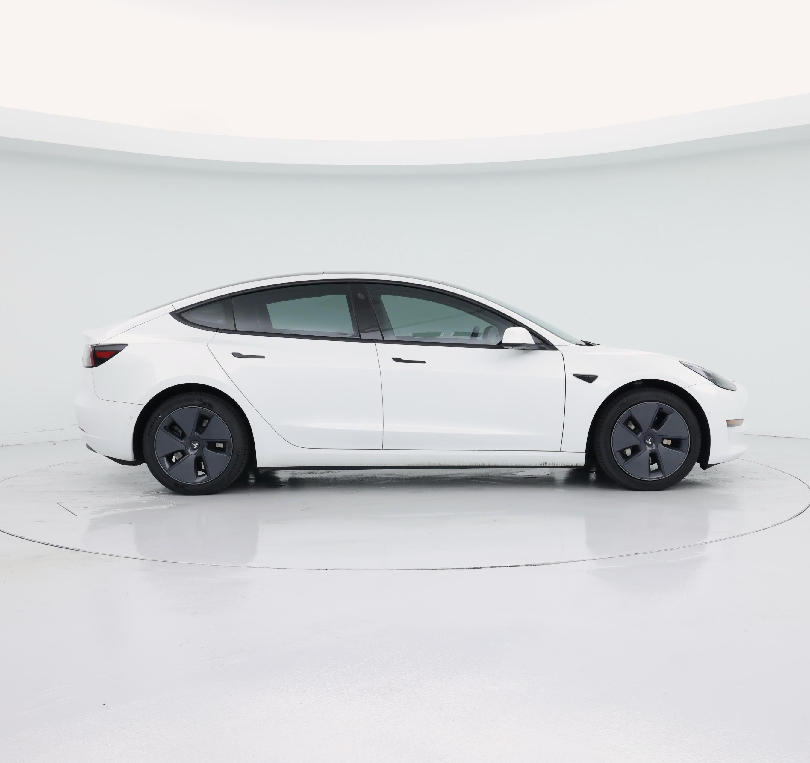 Thumbnail: 2022 Tesla Model 3 - 7