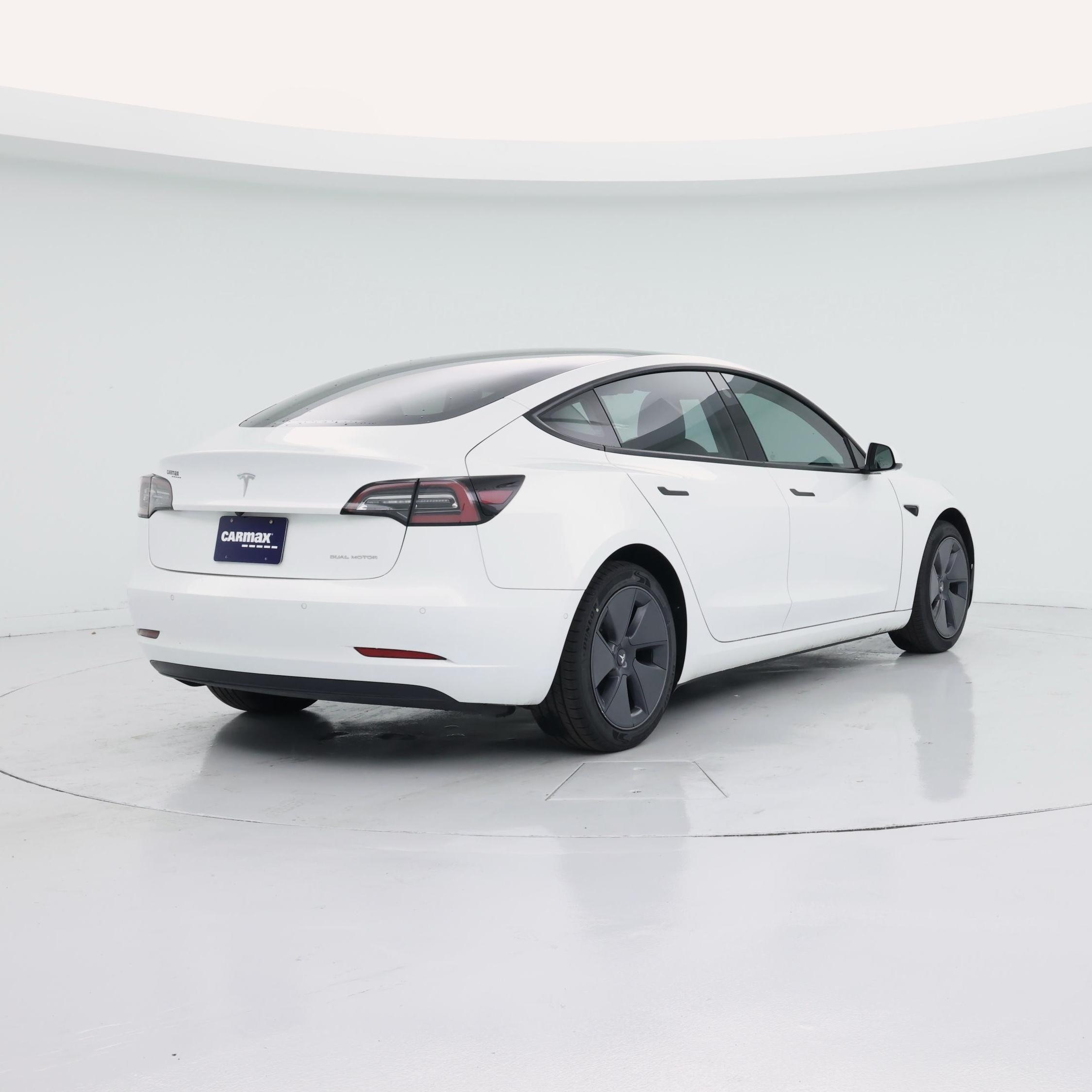 Thumbnail: 2022 Tesla Model 3 - 8
