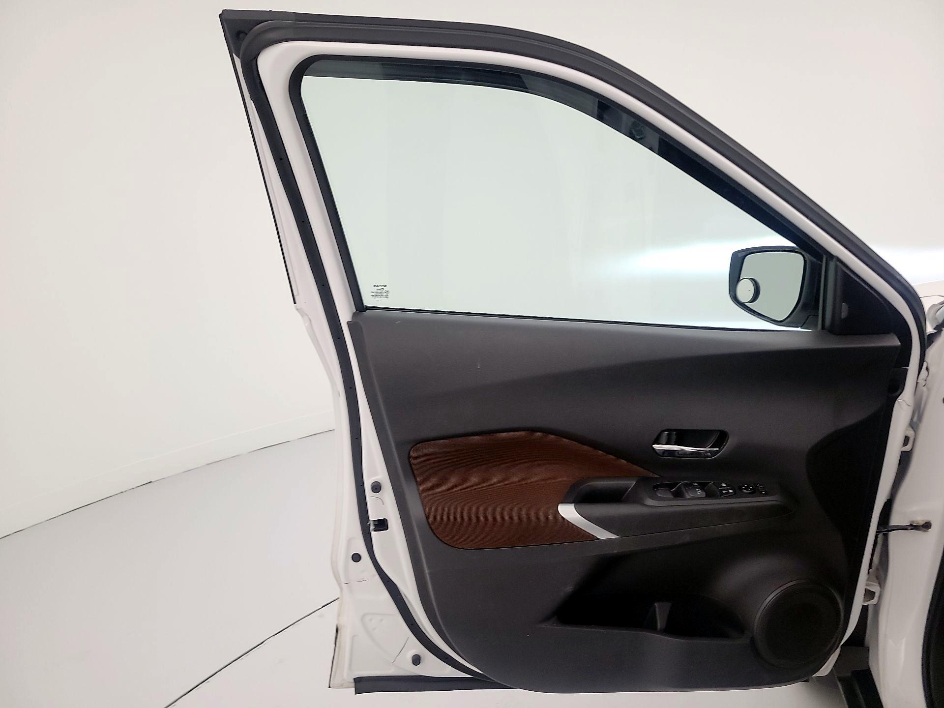 Thumbnail: 2022 Nissan Kicks - 12