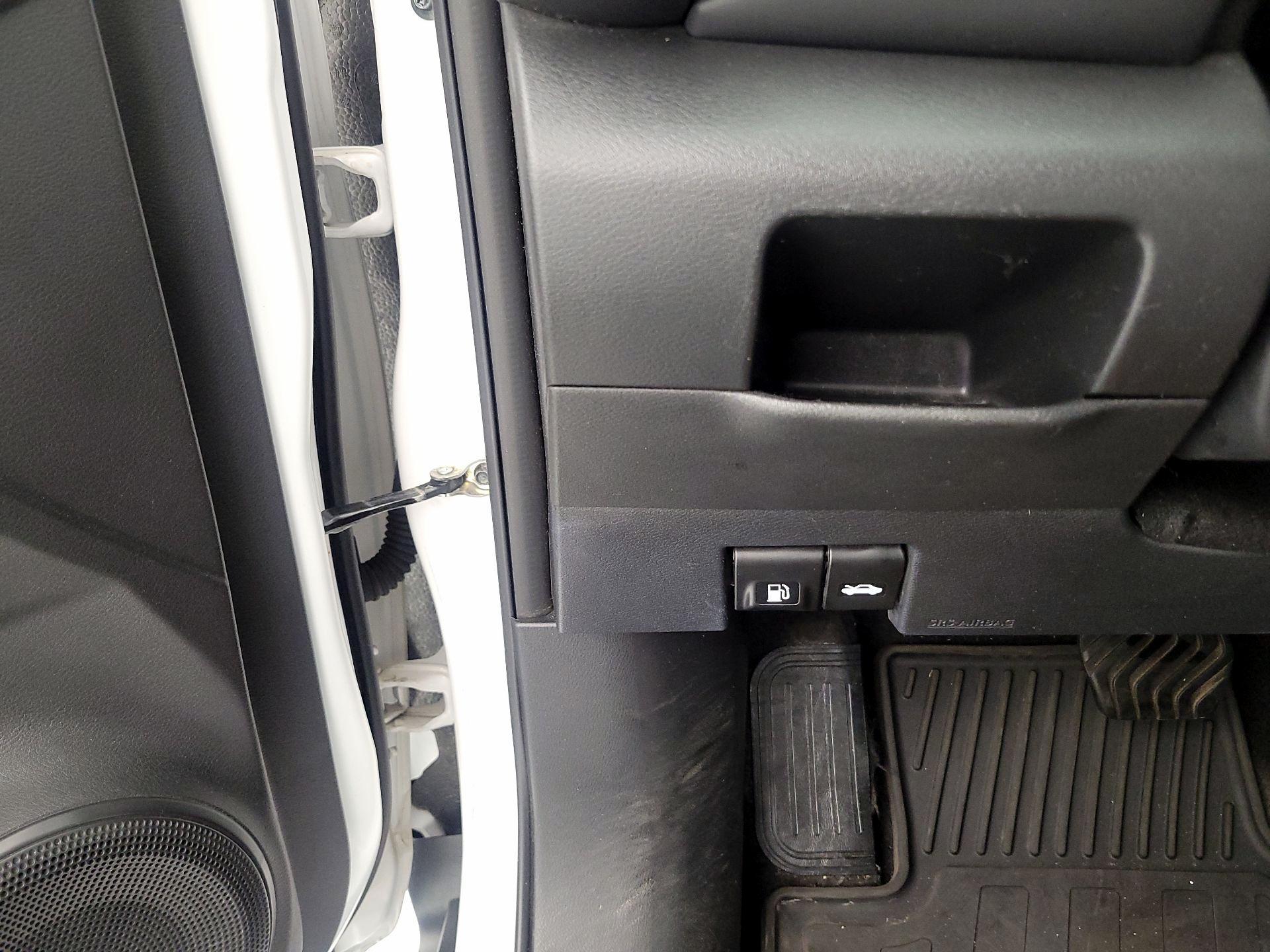 Thumbnail: 2022 Nissan Kicks - 13