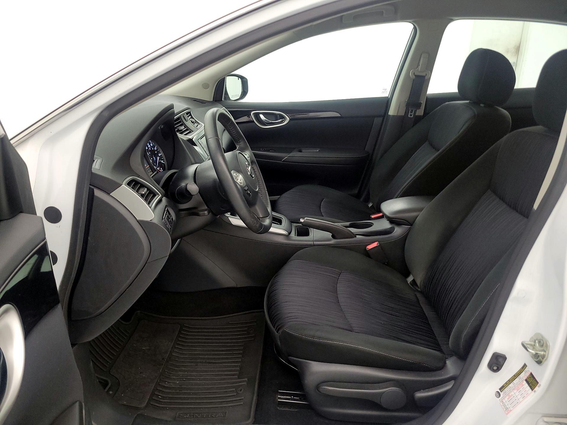 Thumbnail: 2019 Nissan Sentra - 11