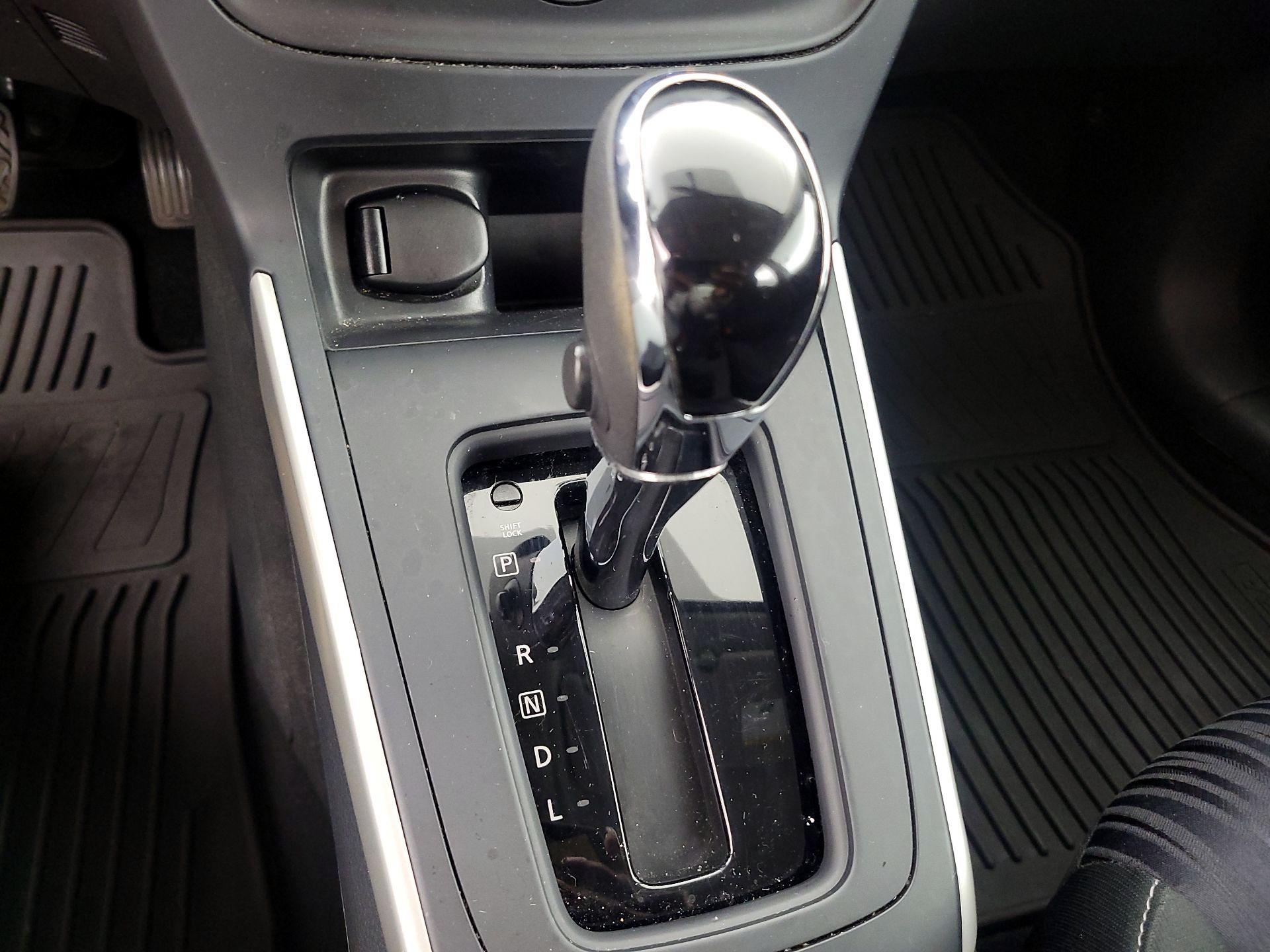 Thumbnail: 2019 Nissan Sentra - 17