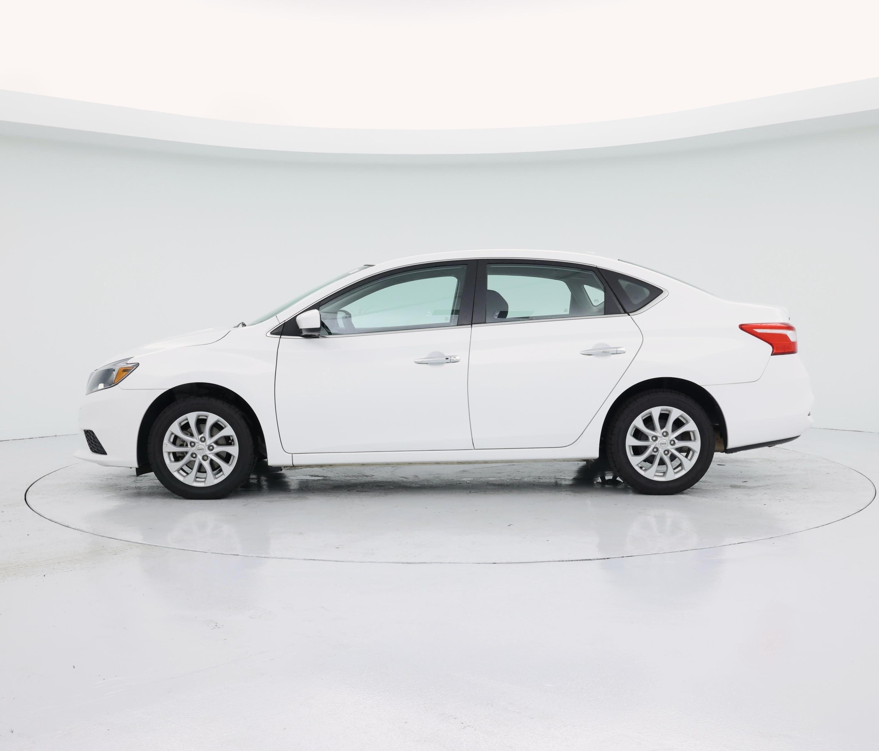 Thumbnail: 2019 Nissan Sentra - 3