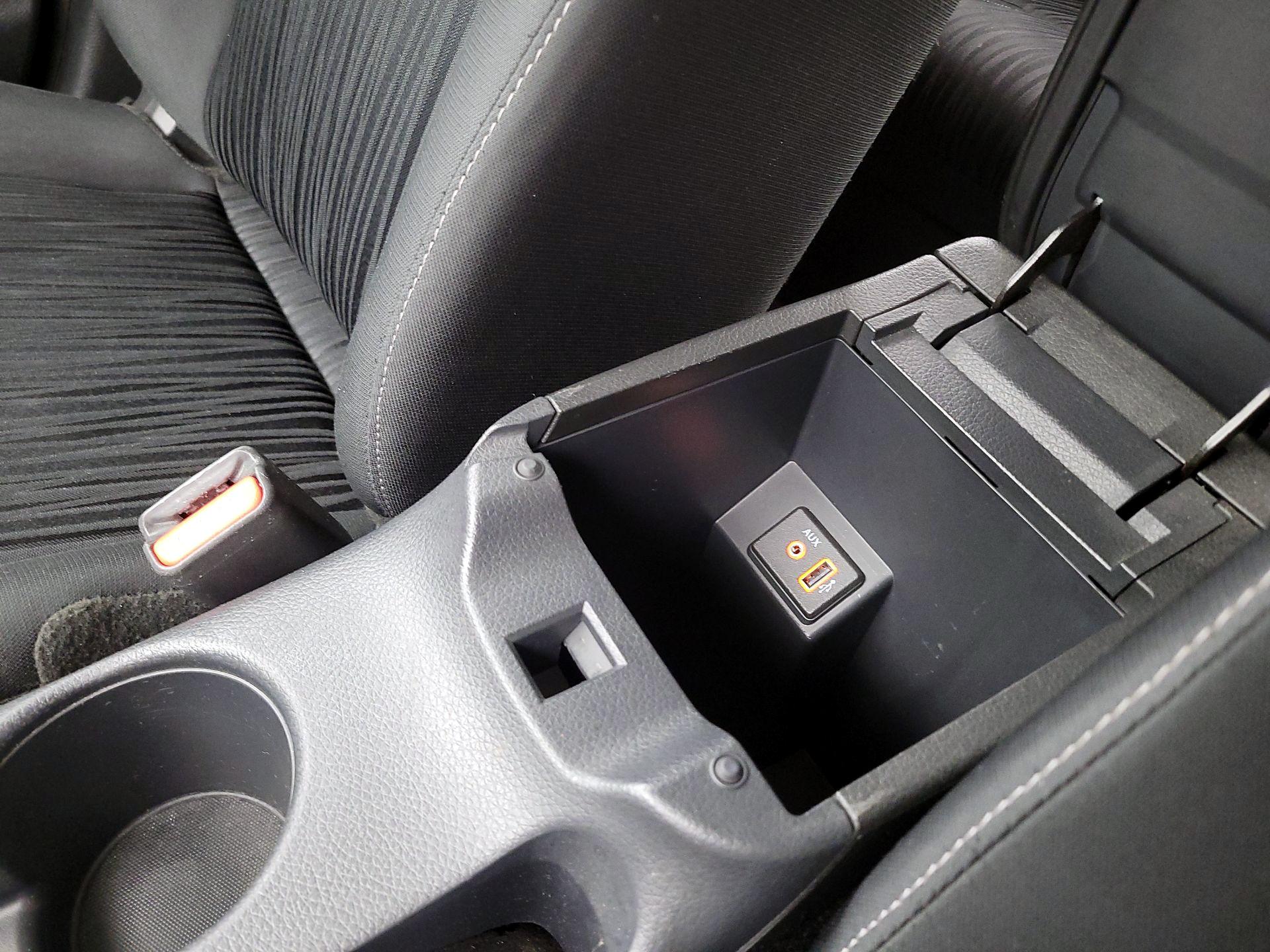 Thumbnail: 2018 Nissan Sentra - 18