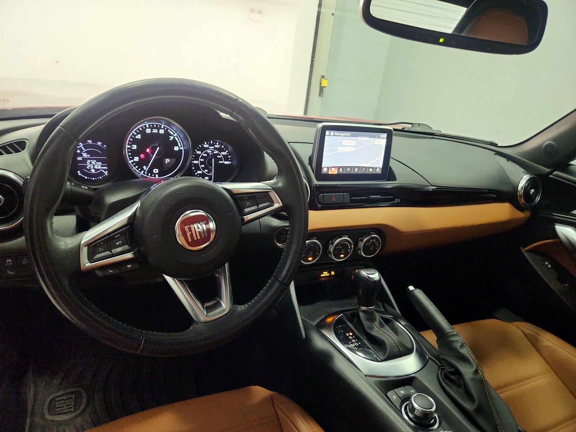 Thumbnail: 2019 Fiat 124 Spider - 9