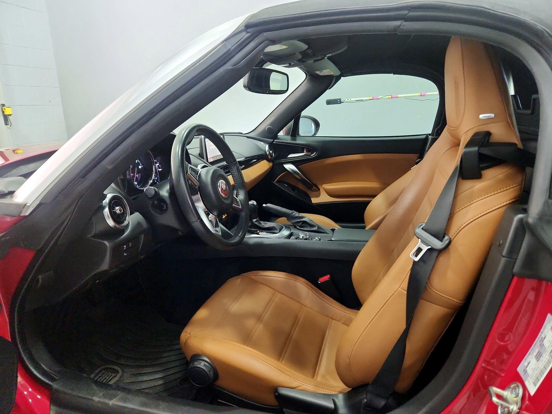 Thumbnail: 2019 Fiat 124 Spider - 11