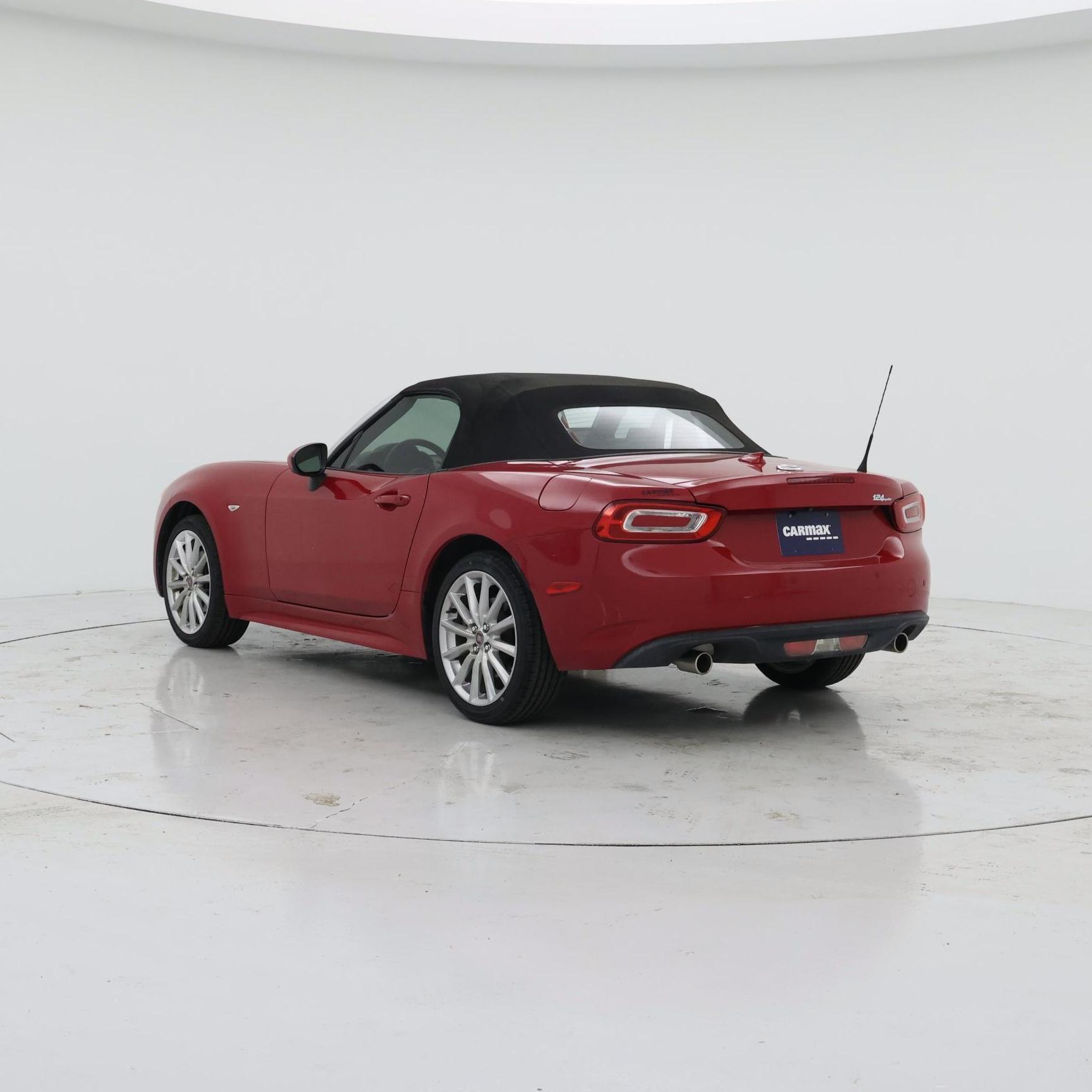 Thumbnail: 2019 Fiat 124 Spider - 2