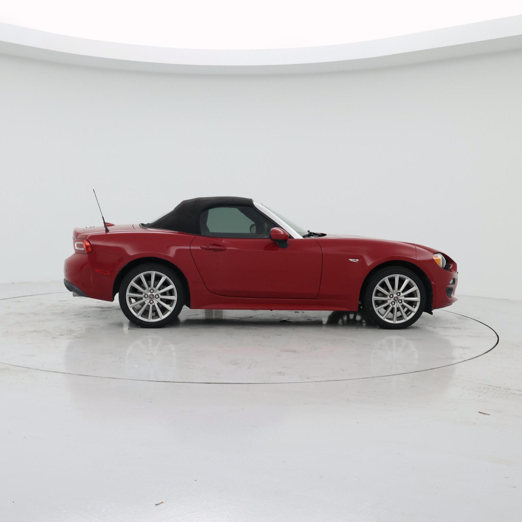 Thumbnail: 2019 Fiat 124 Spider - 7