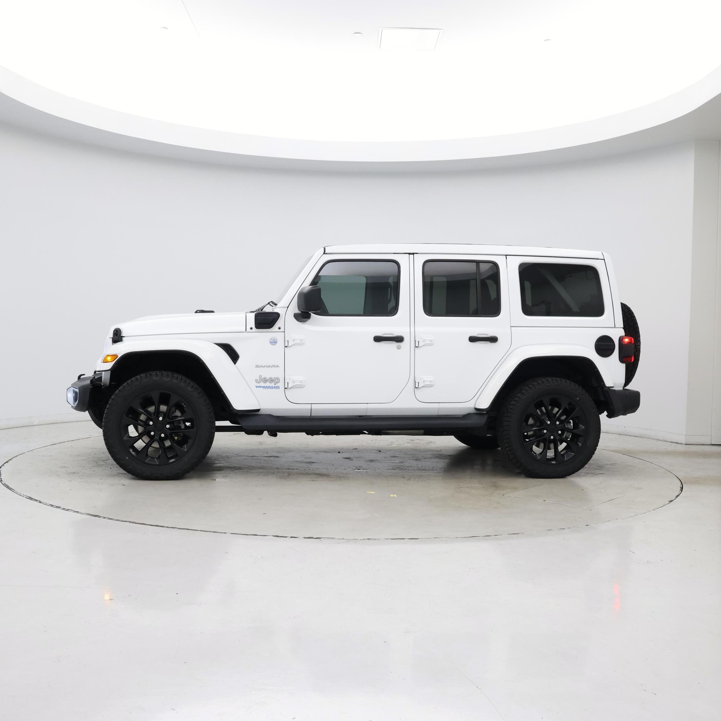 Thumbnail: 2021 Jeep Wrangler - 3