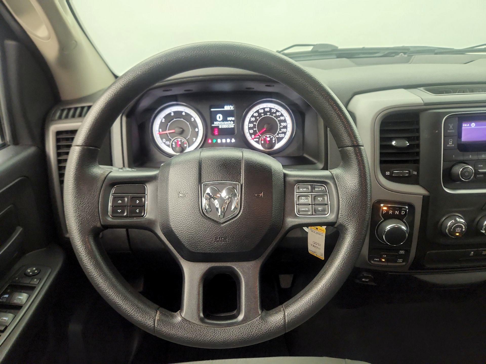 Thumbnail: 2019 RAM 1500 Classic - 10