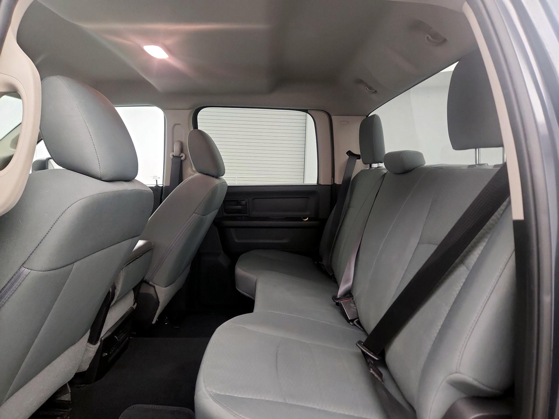 Thumbnail: 2019 RAM 1500 Classic - 19