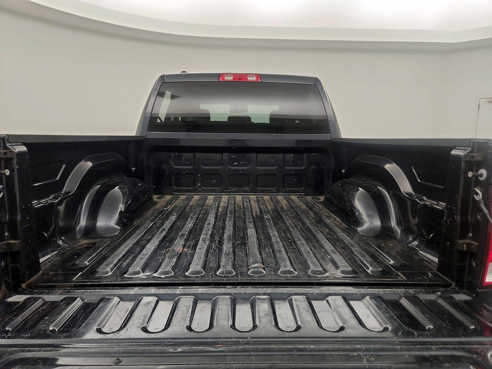 Thumbnail: 2019 RAM 1500 Classic - 20