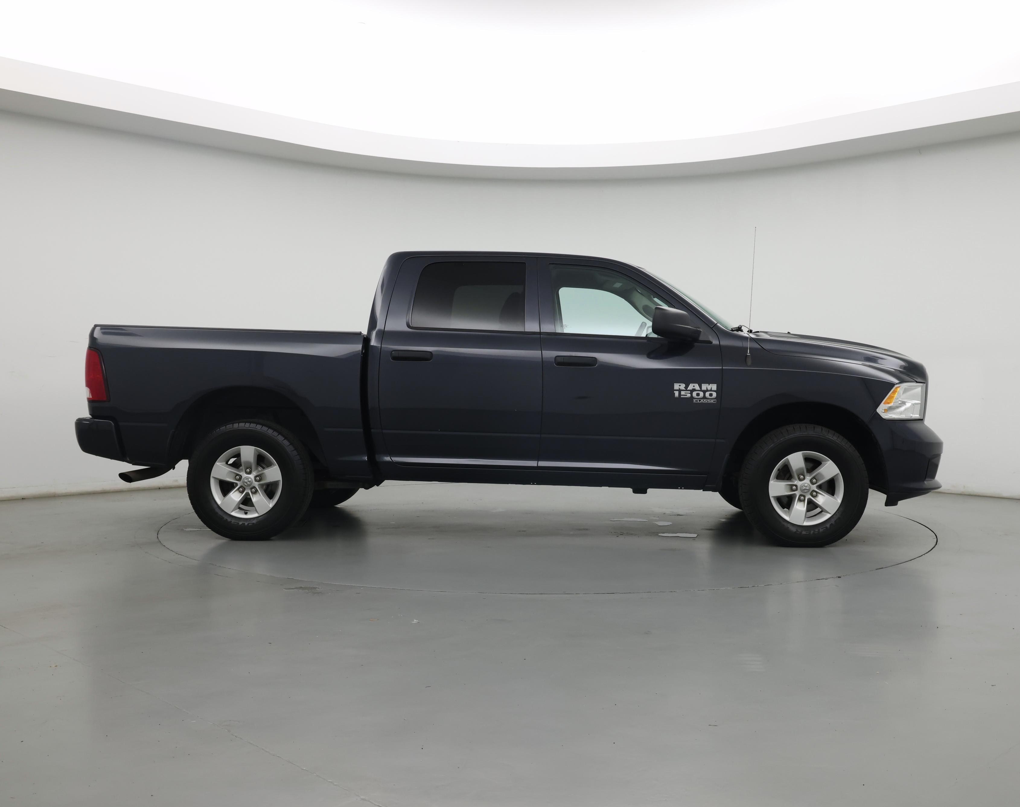 Thumbnail: 2019 RAM 1500 Classic - 7