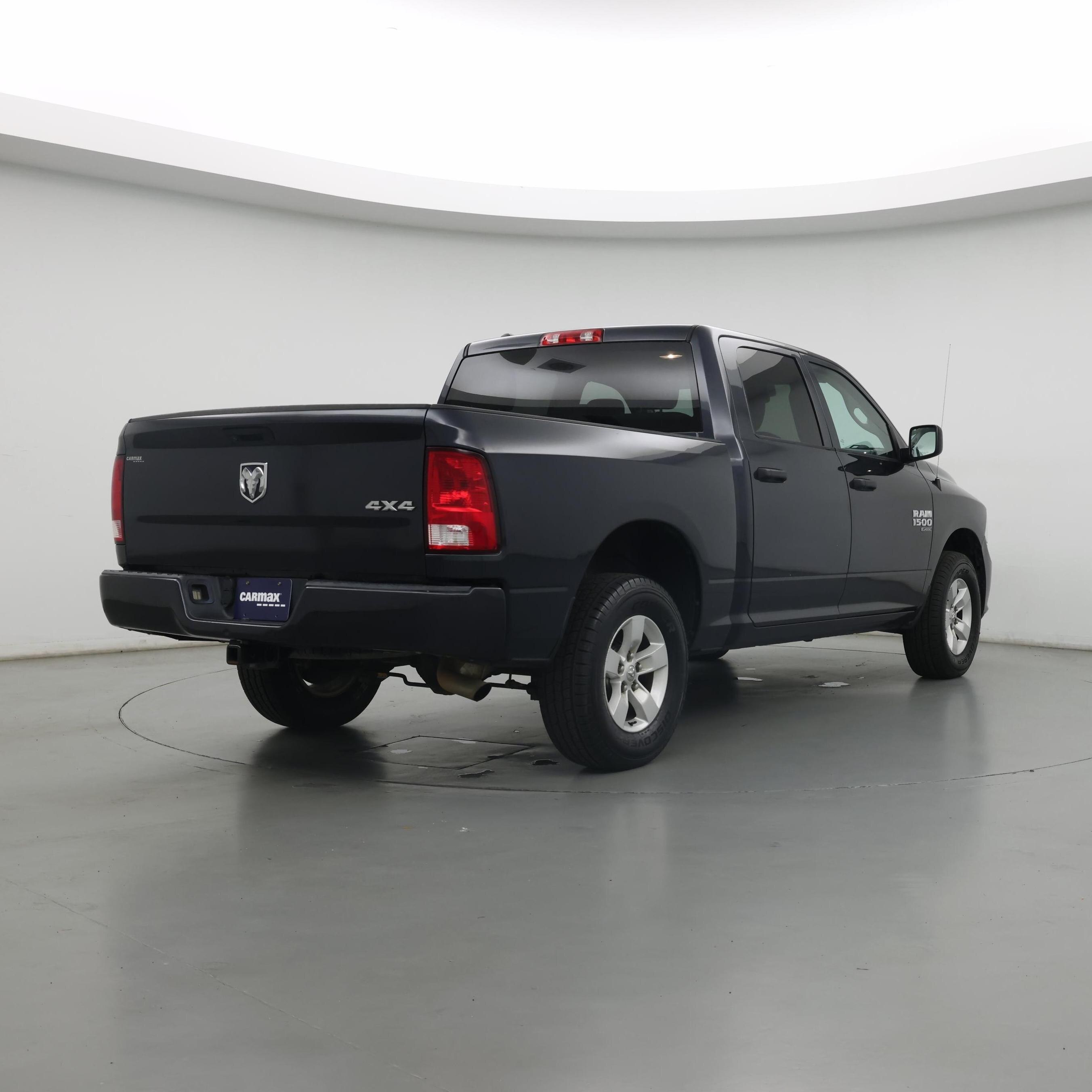 Thumbnail: 2019 RAM 1500 Classic - 8