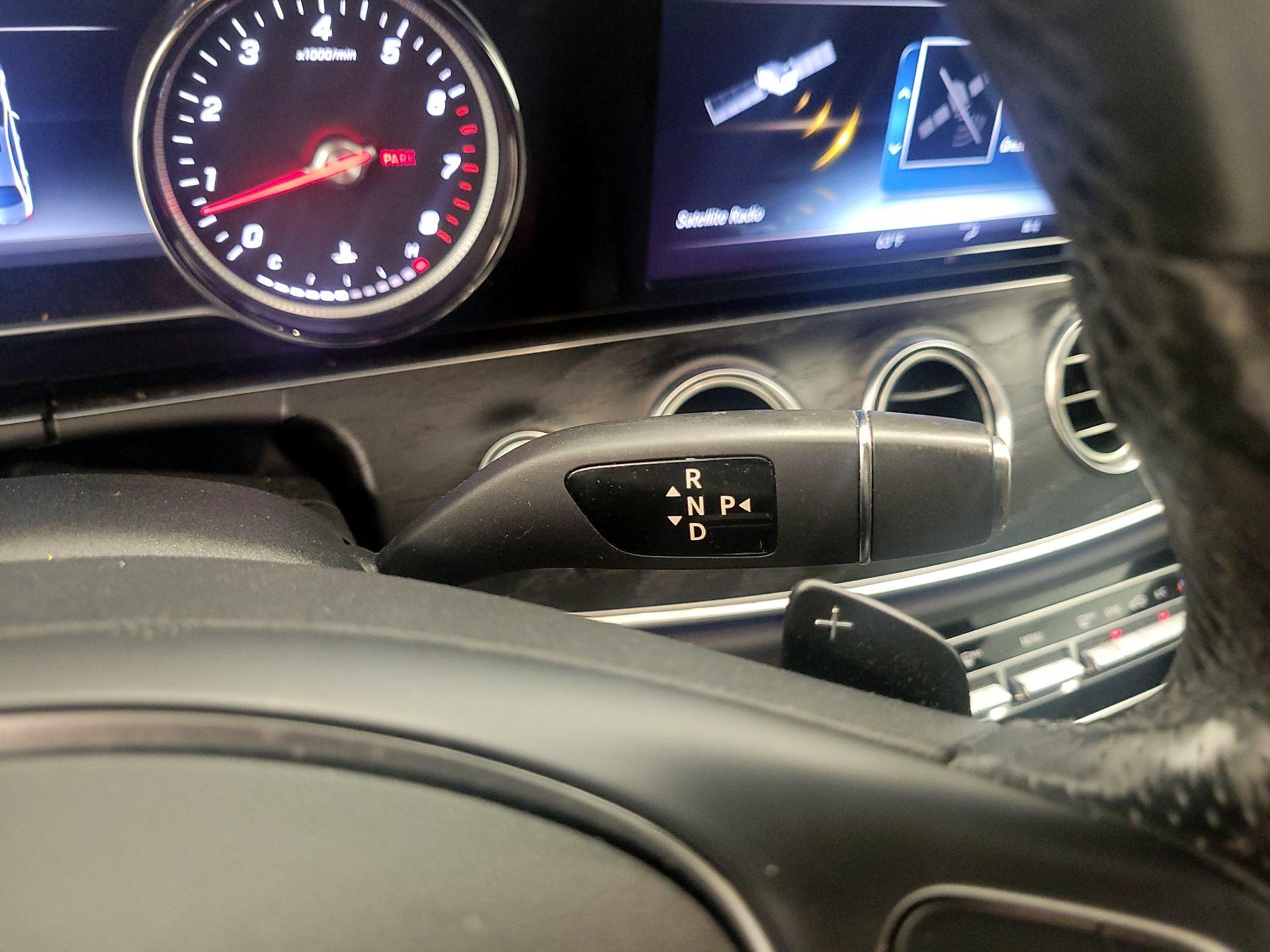 Thumbnail: 2017 Mercedes-Benz E-Class - 15