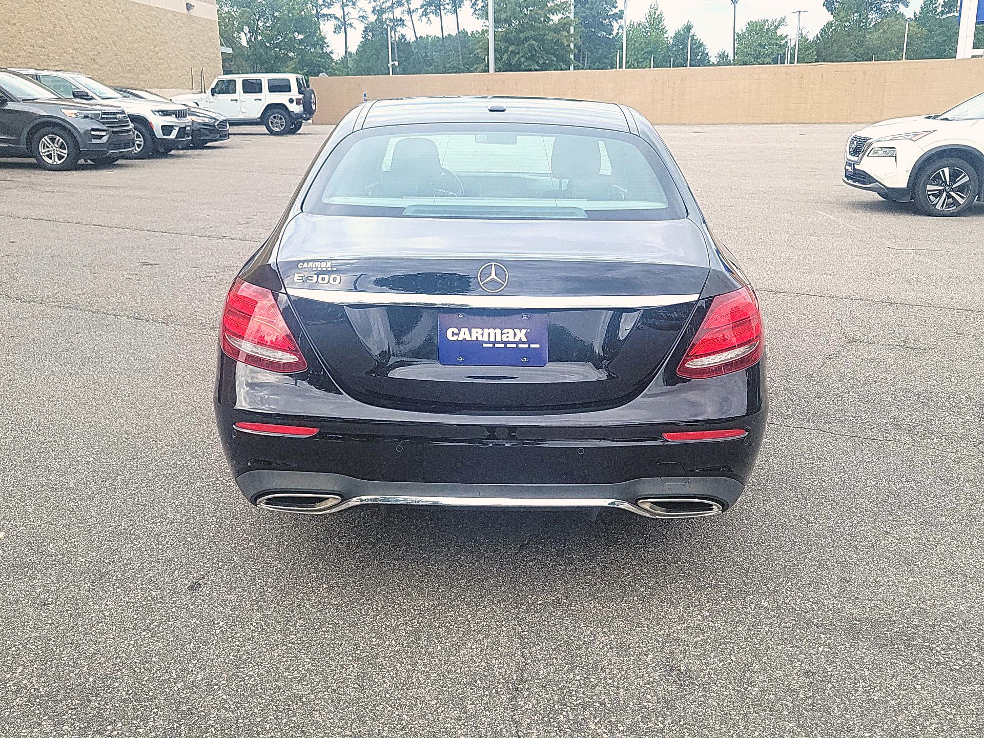 Thumbnail: 2017 Mercedes-Benz E-Class - 6
