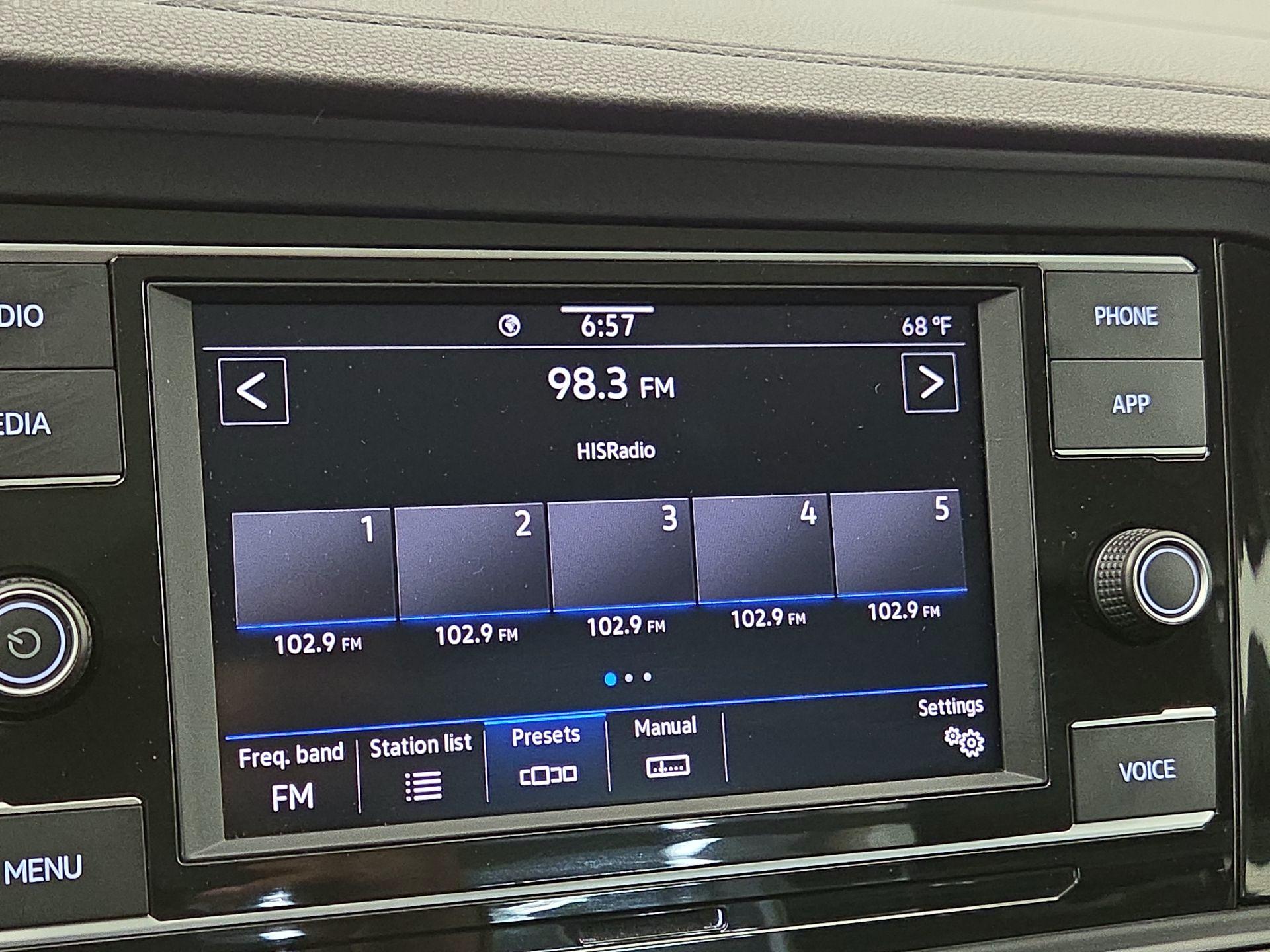 Thumbnail: 2024 Volkswagen Jetta - 15