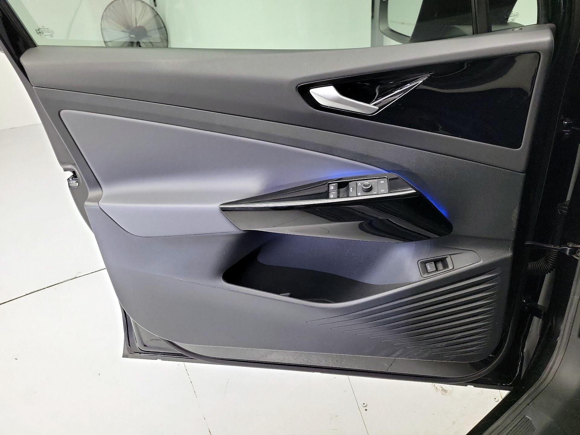 Thumbnail: 2021 Volkswagen ID.4 - 12