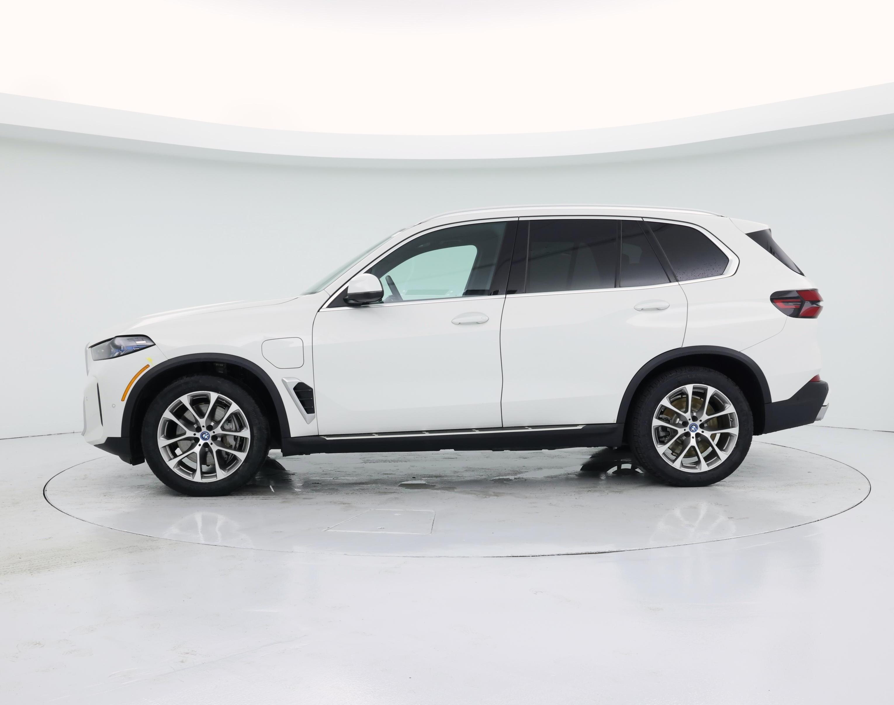 Thumbnail: 2025 BMW X5 - 3