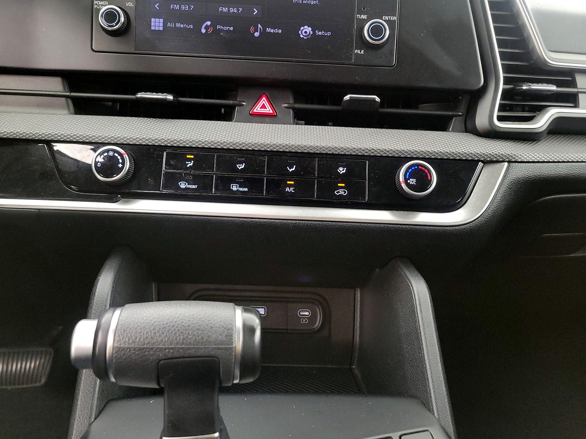 Thumbnail: 2024 Kia Sportage - 16